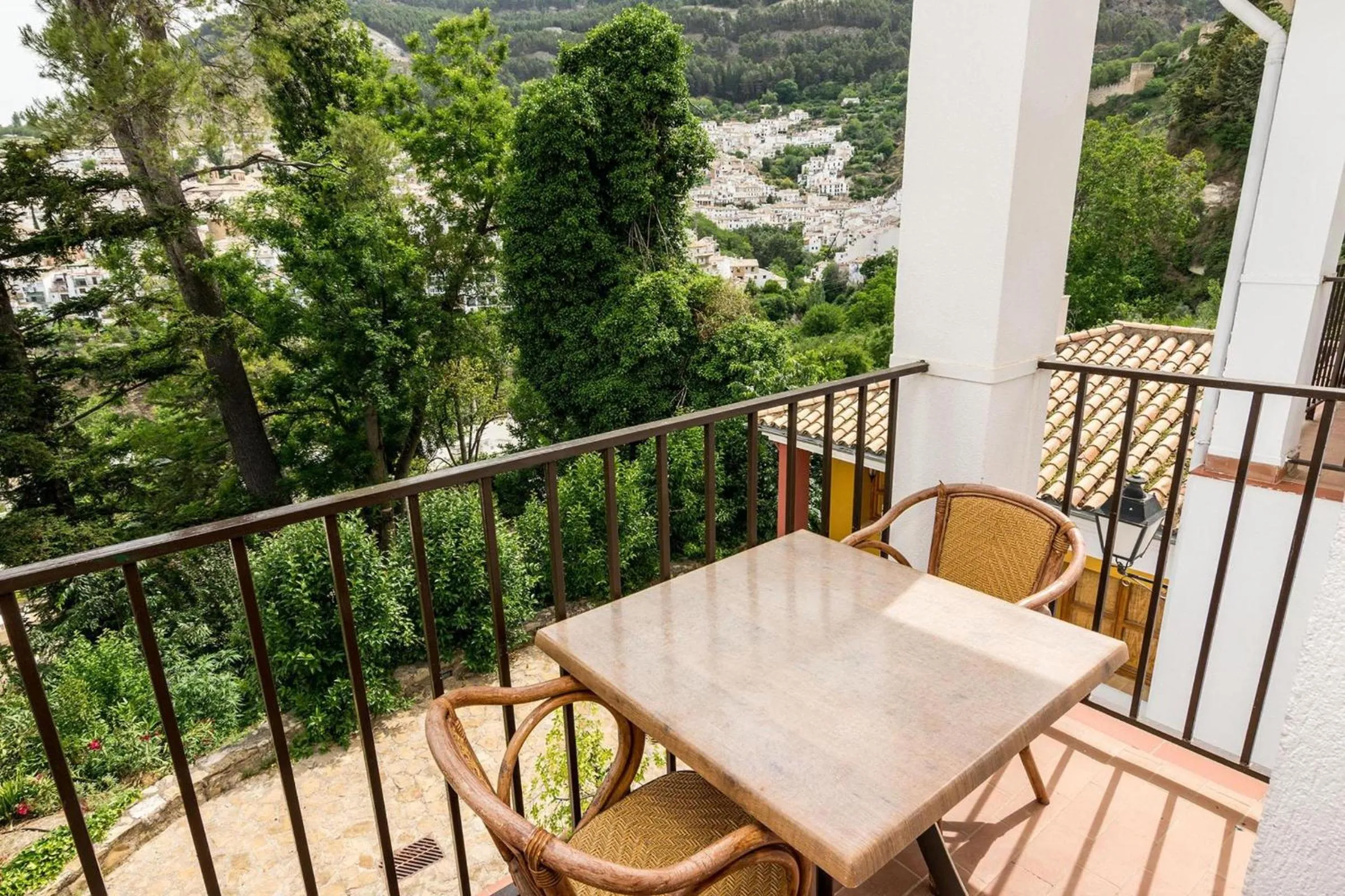 Family Room with Living Room and Terrace (4 Adults) in Villa Turística de Cazorla