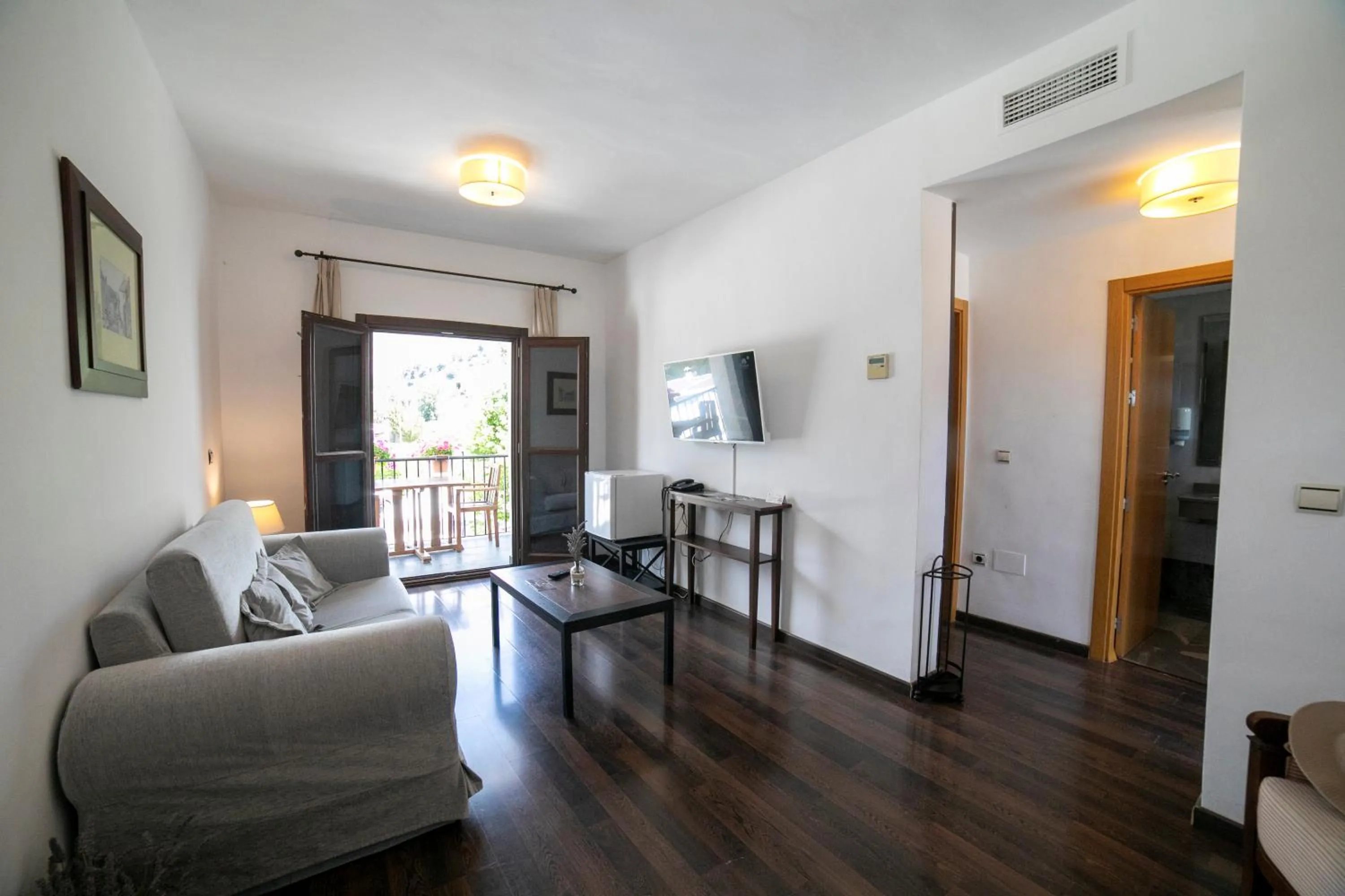 Deluxe Double Room in Villa Turistica de Bubion