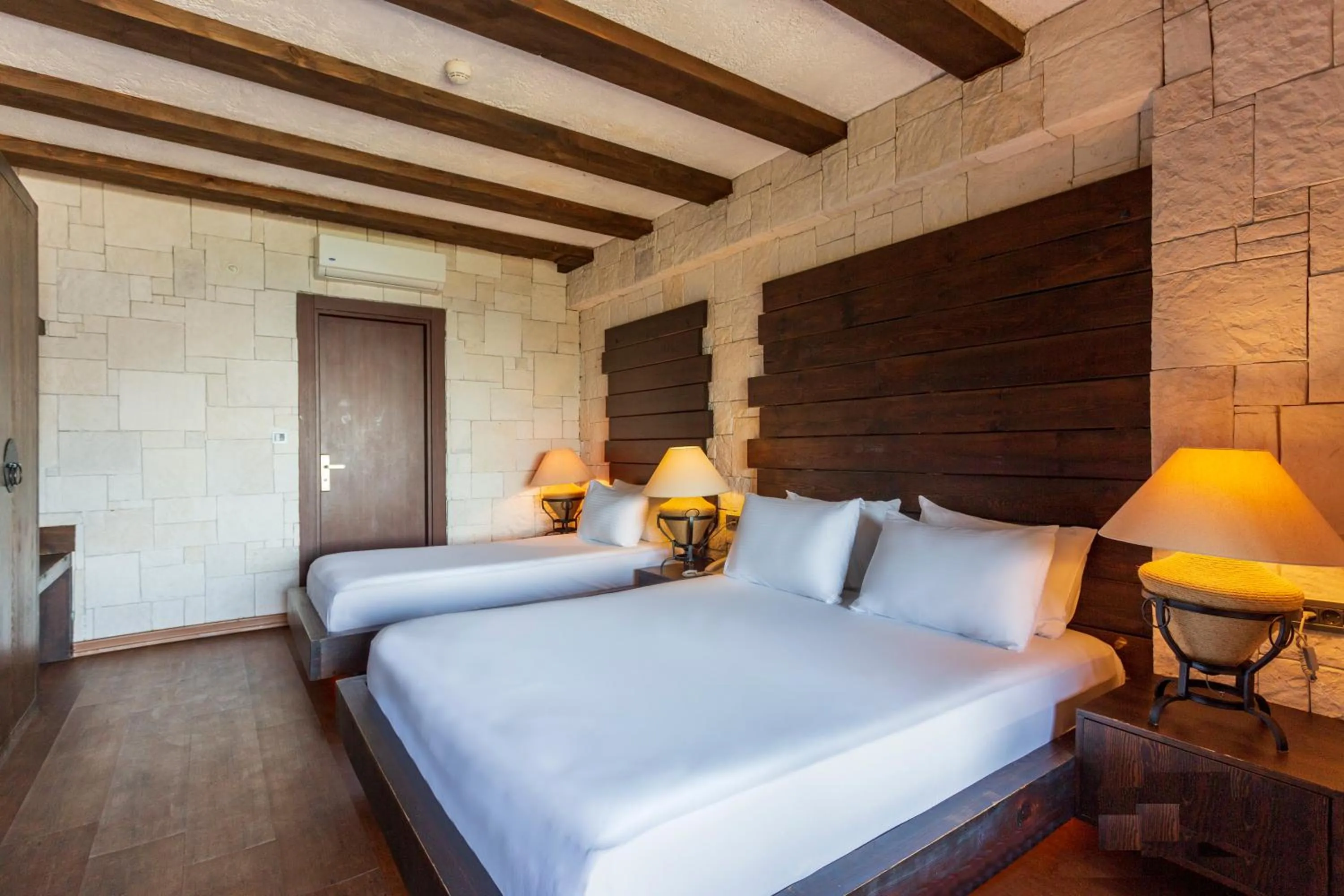 Deluxe terrace in Manaspark Deluxe Hotel