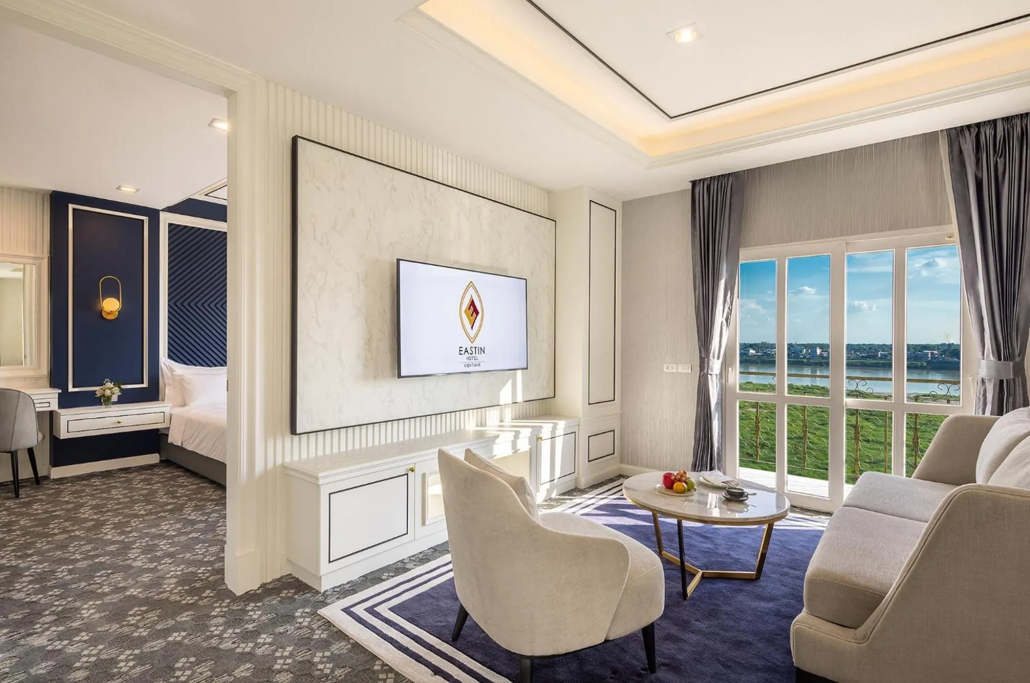 Suite River View in Eastin Hotel Vientiane