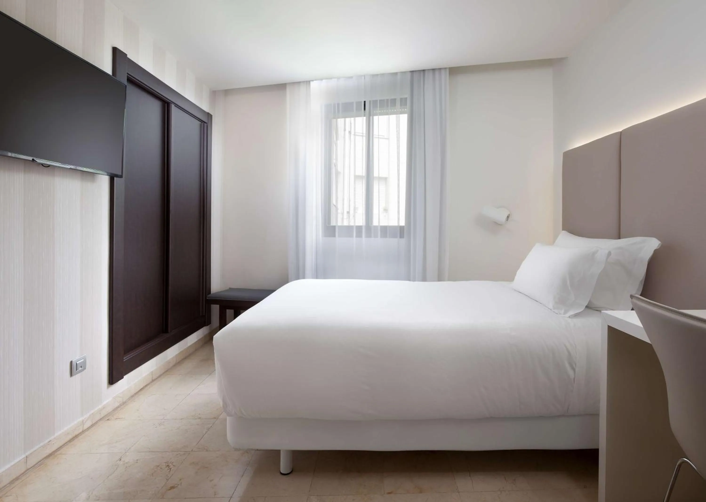 Standard Single Room in NH Ciudad de Santander