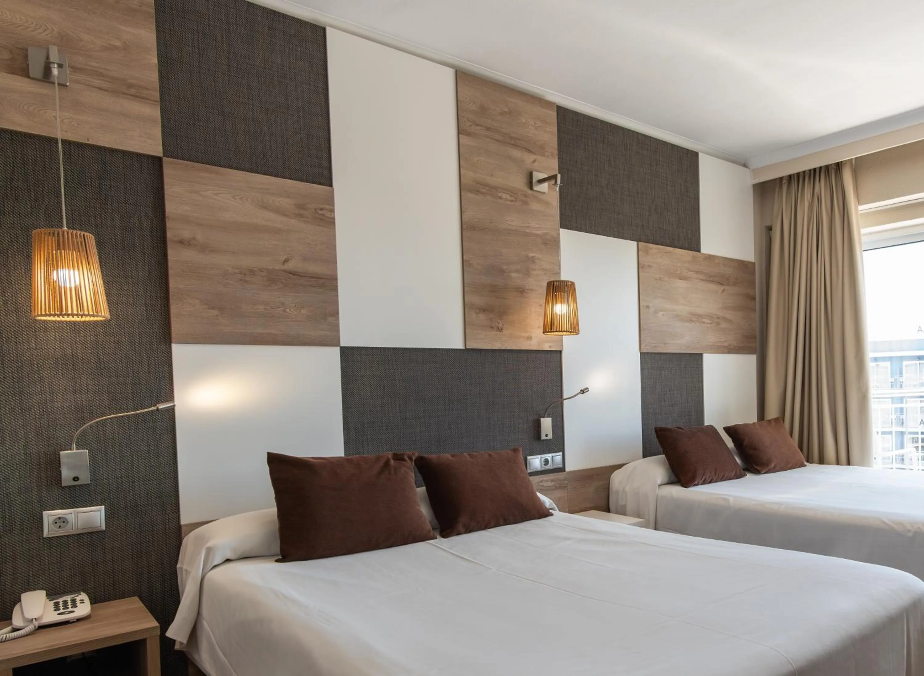 Standard Triple Room (3 Adults) in Hotel Cesar Augustus