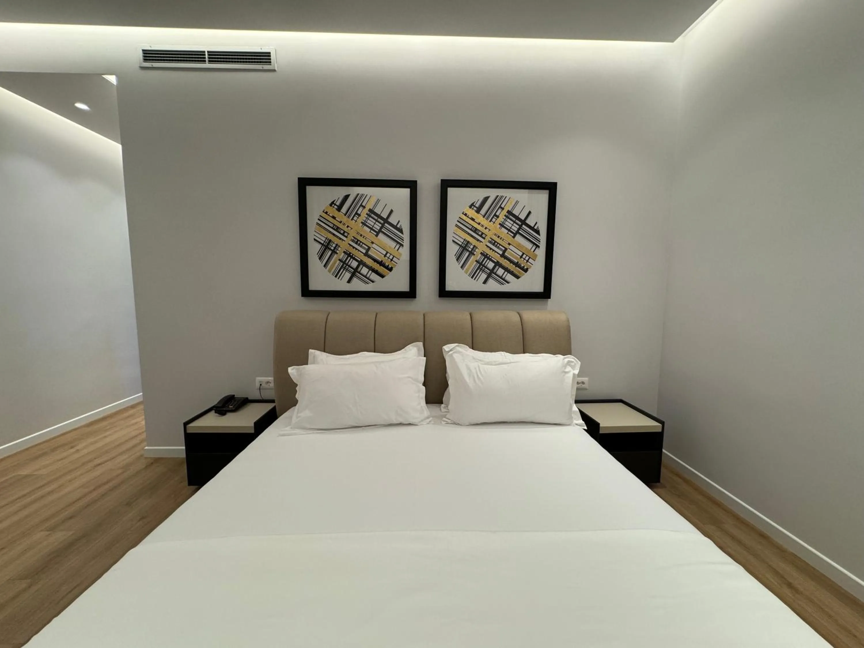 Deluxe Double Room with Extra Bed in Hotel Vila Zeus