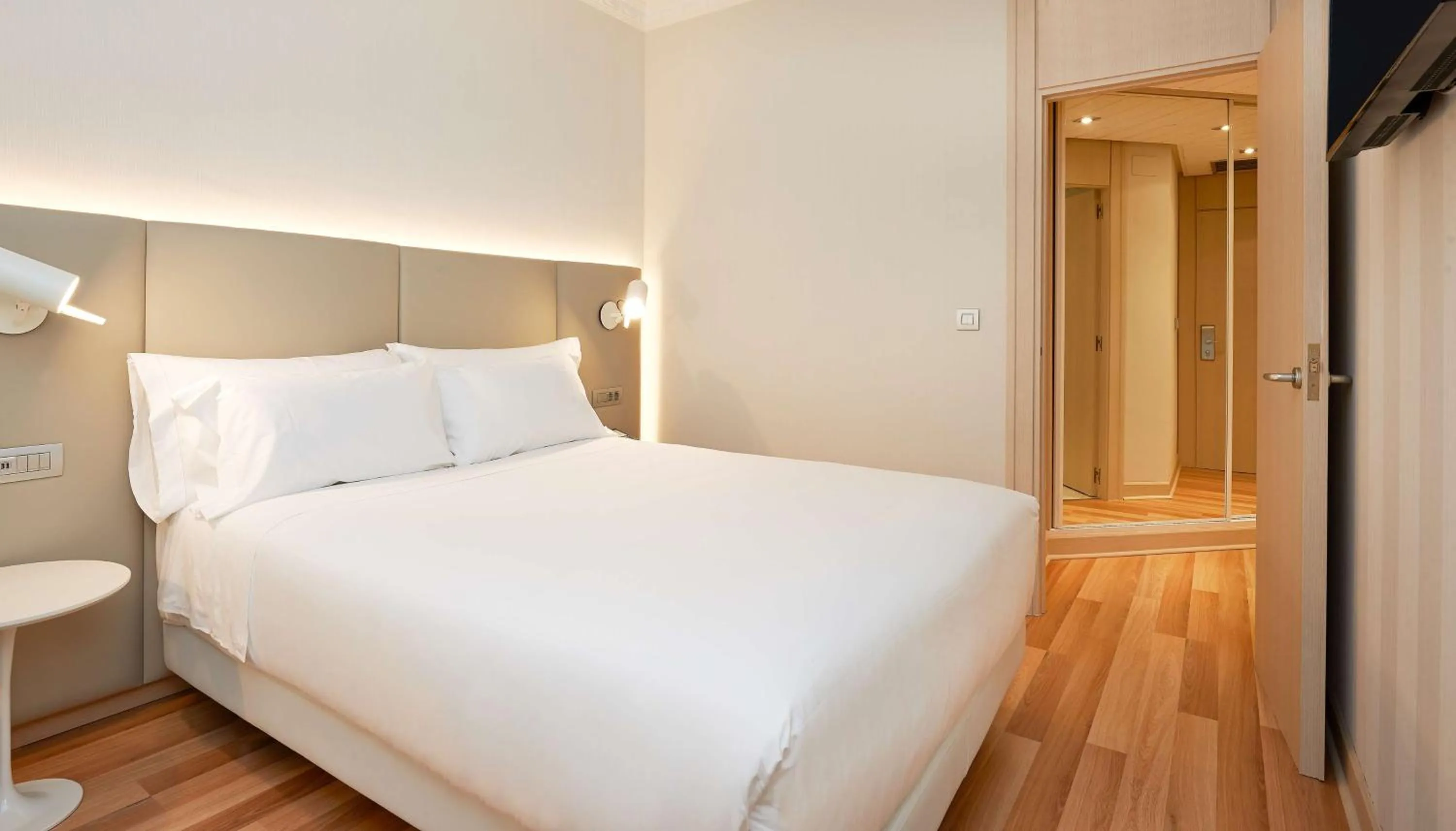 Standard Double or Twin Room in NH Bilbao Deusto