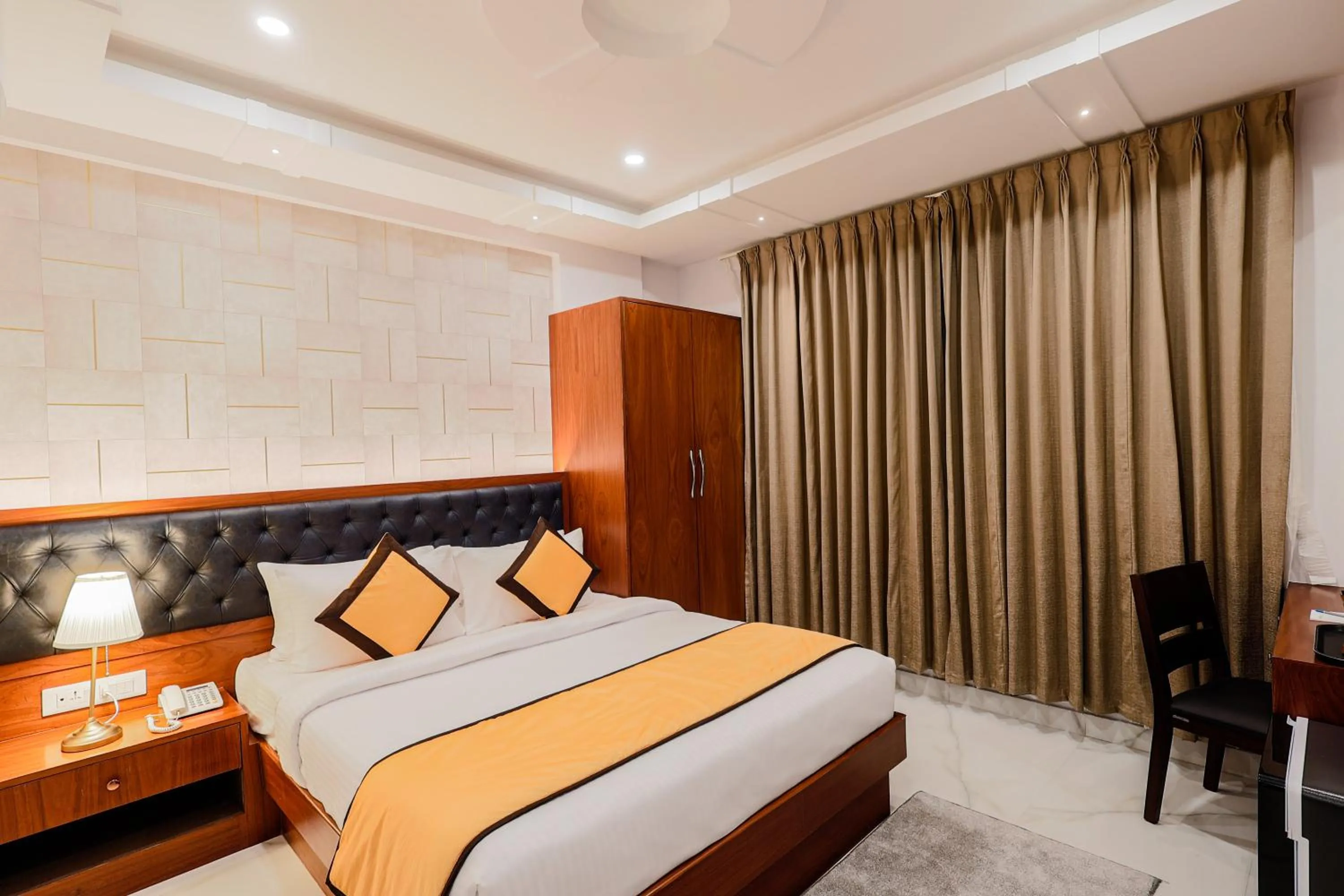 Standard King Room - single occupancy in La Serene Boutique Hotel - Manyata Tech Park