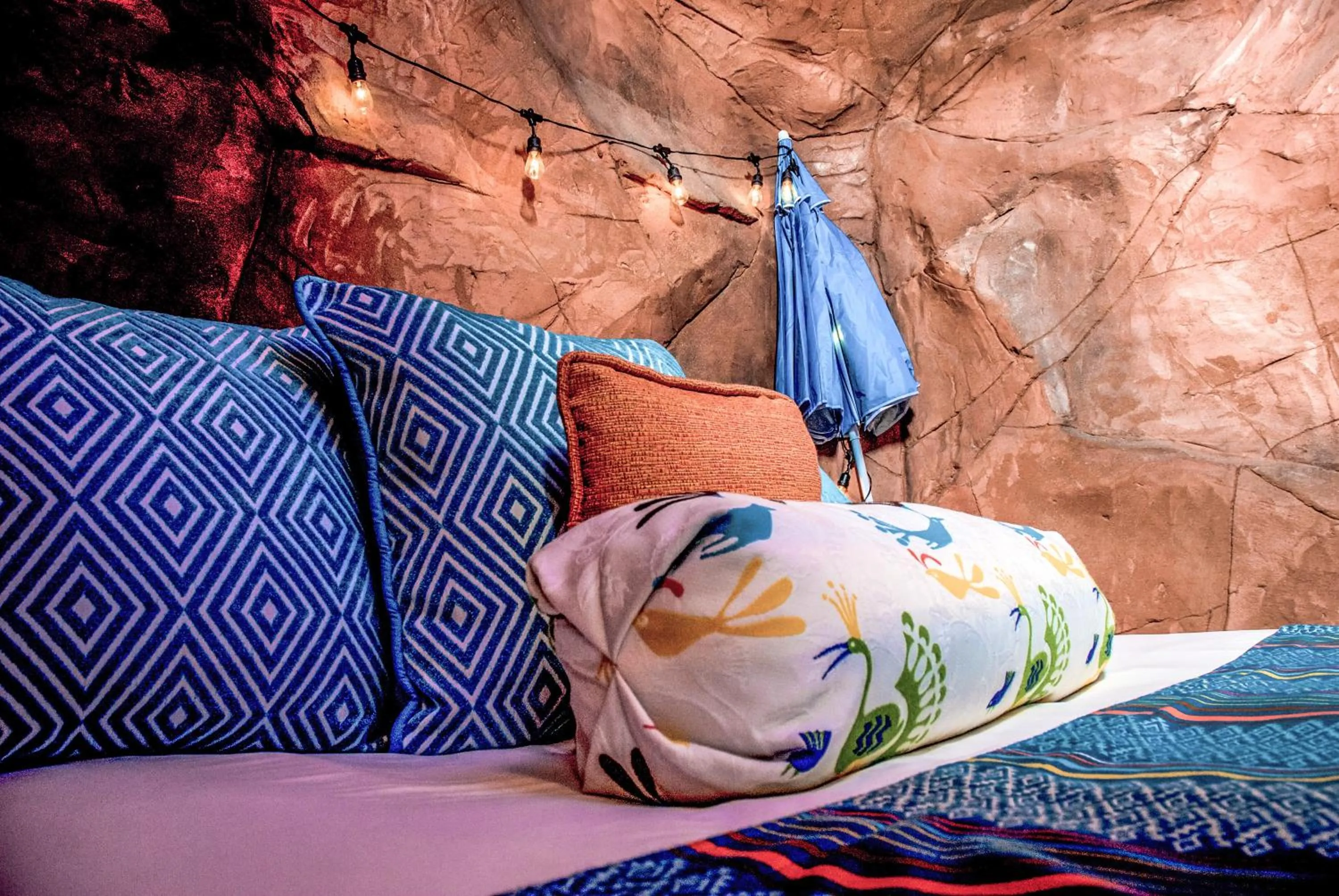 Double Room with Pool View in The Anniversary Inn - Fifth South