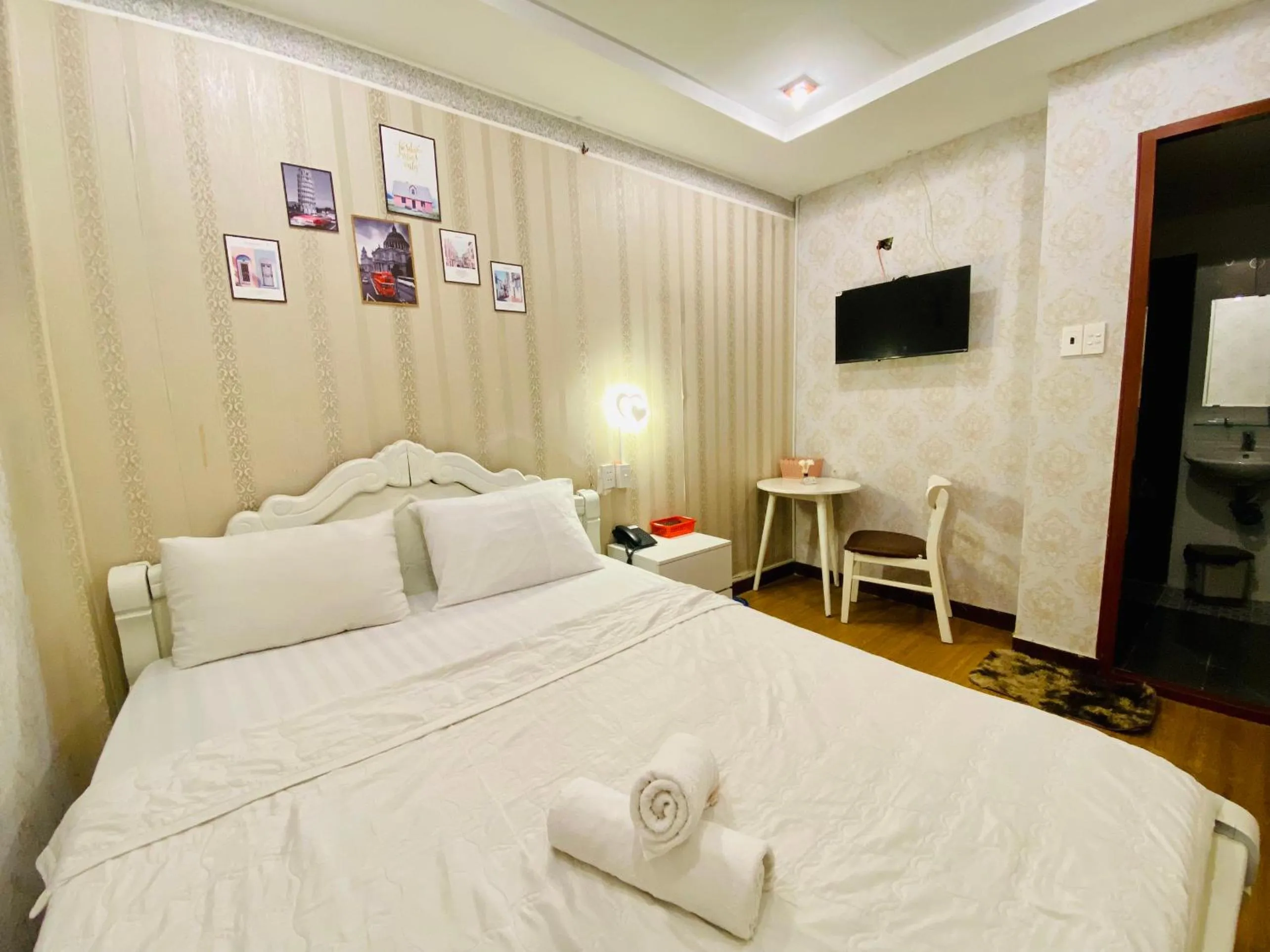 Standard Double Room in Jewel Hotel