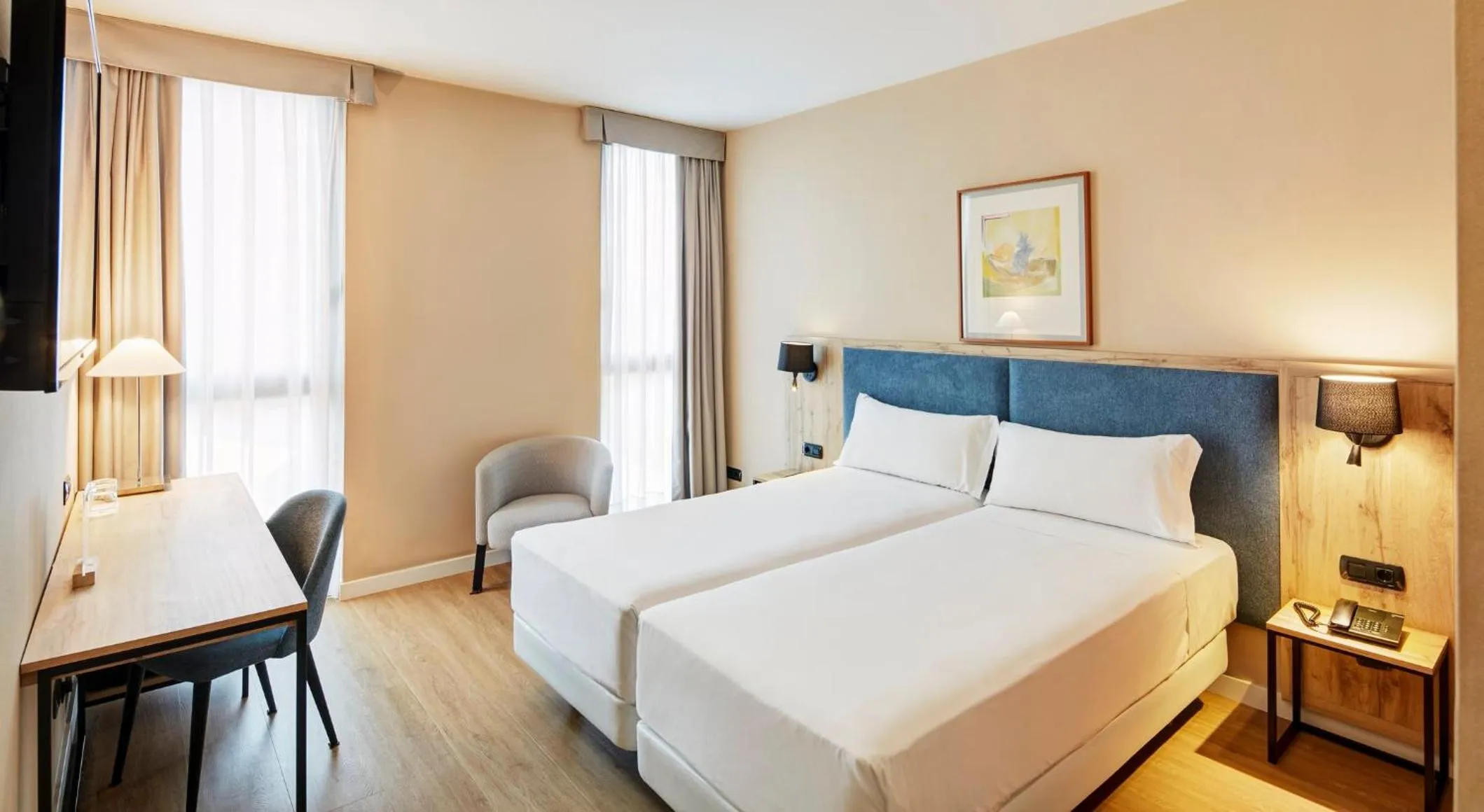 Twin Room in Sercotel Cornellà Barcelona