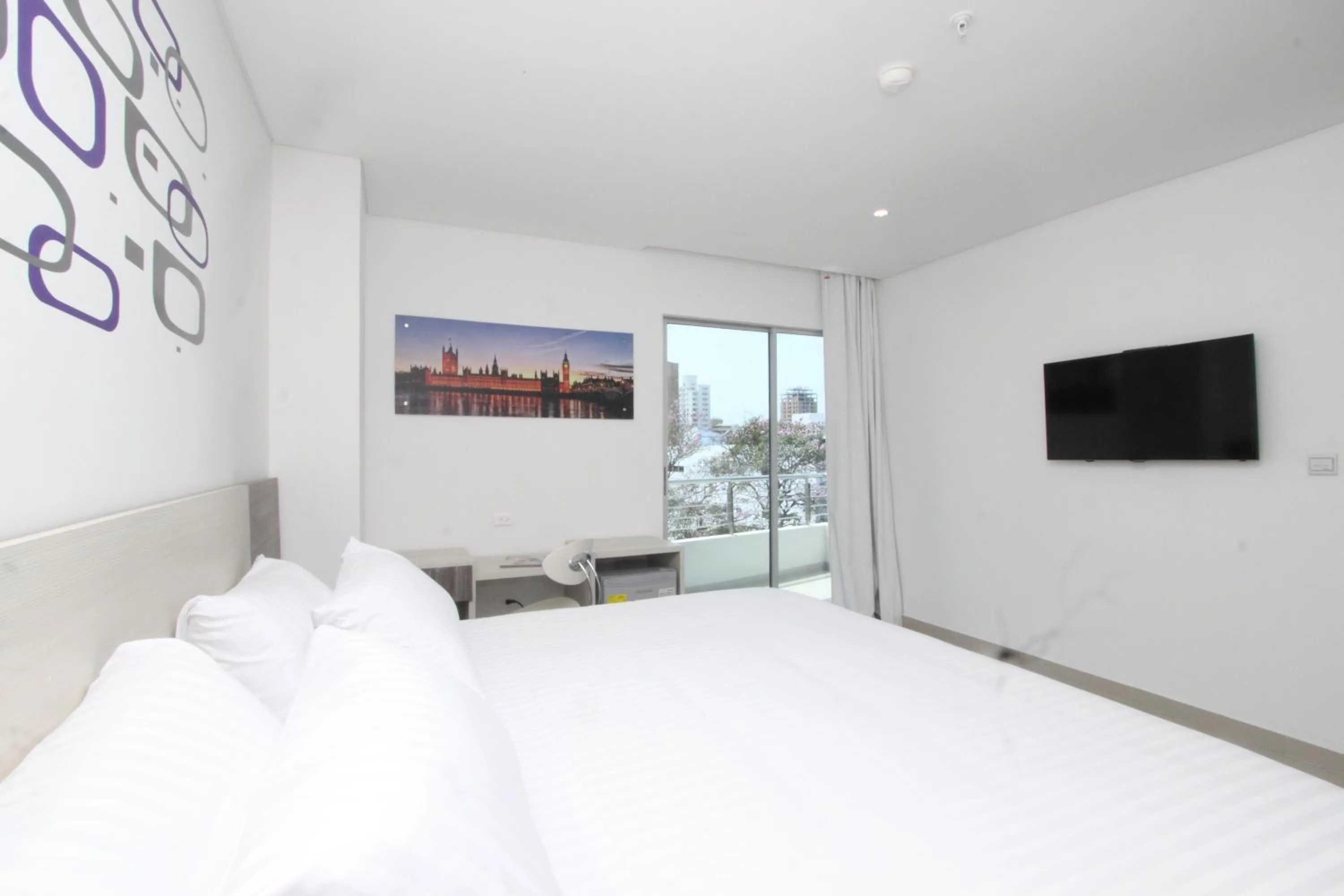 King Suite with Balcony in Hotel Oxford Barranquilla