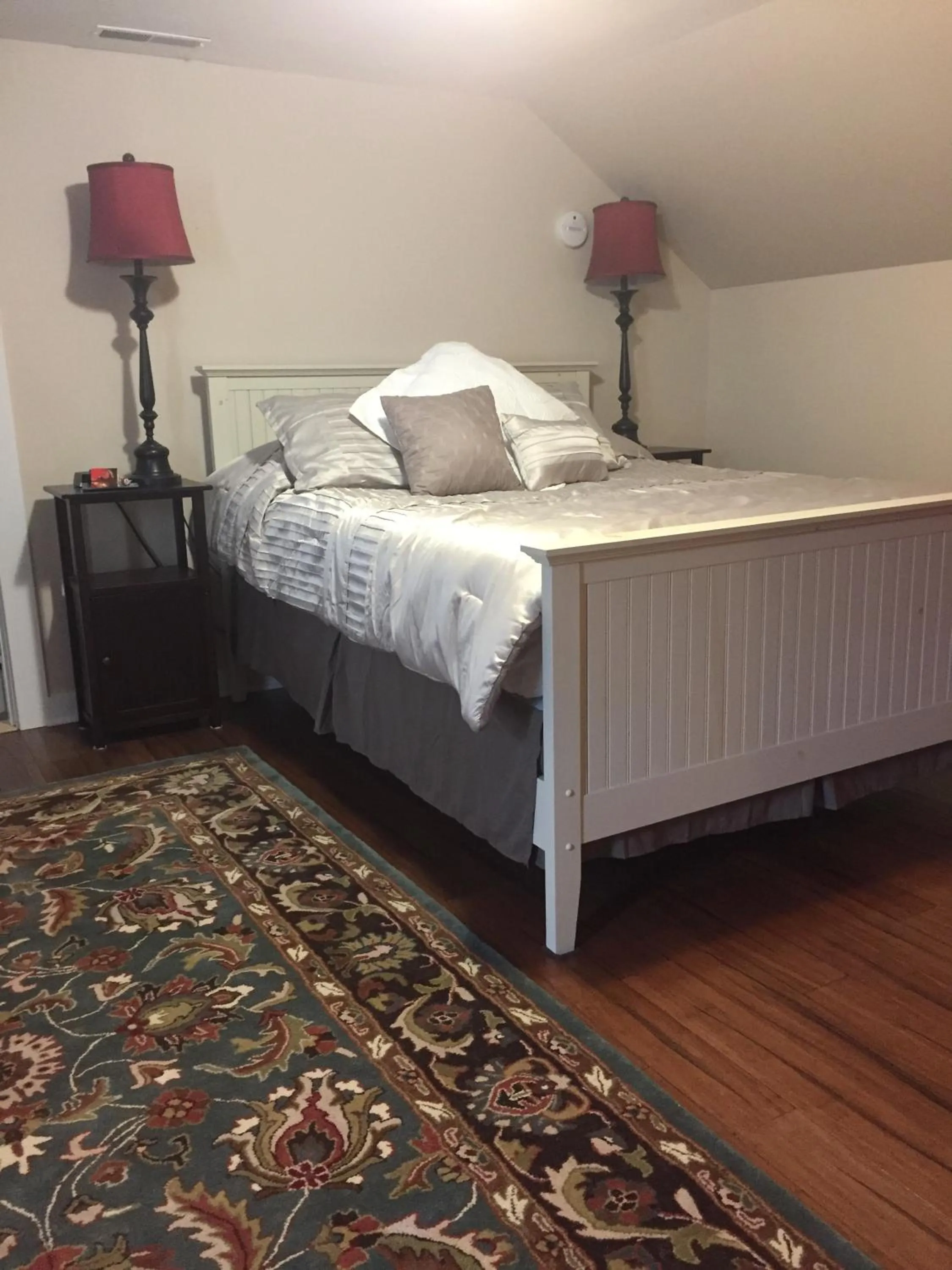 Two-Bedroom Suite in Stephen Clay Homestead Bed and Breakfast
