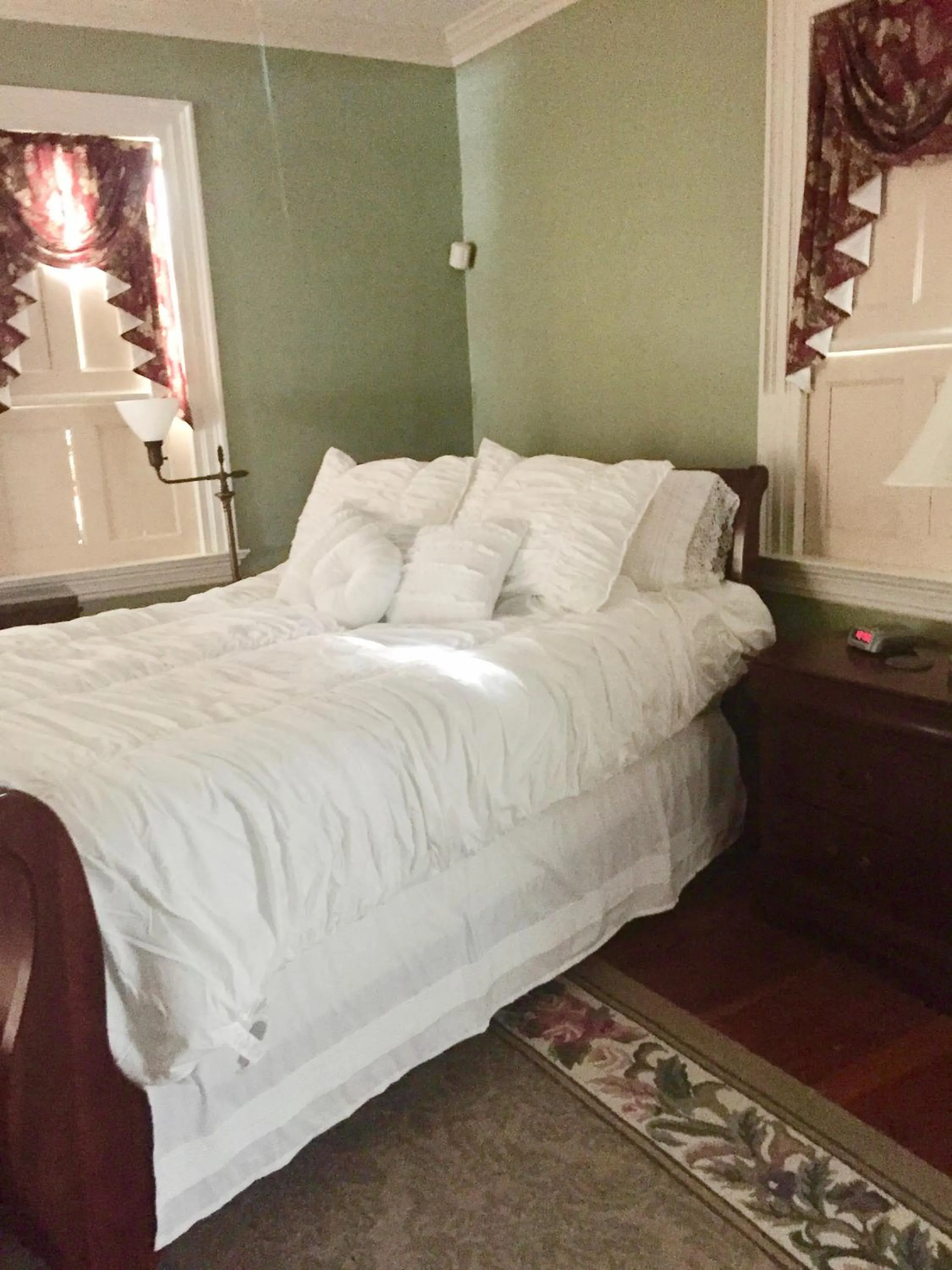 Superior Queen Room in Stephen Clay Homestead Bed and Breakfast