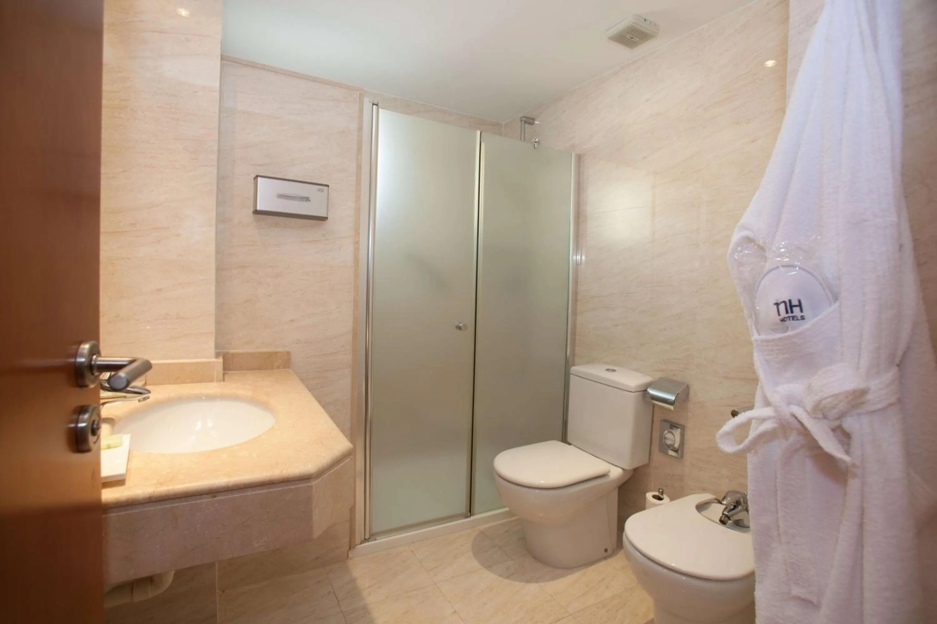 Standard Double Room with Terrace in NH San Pedro de Alcántara