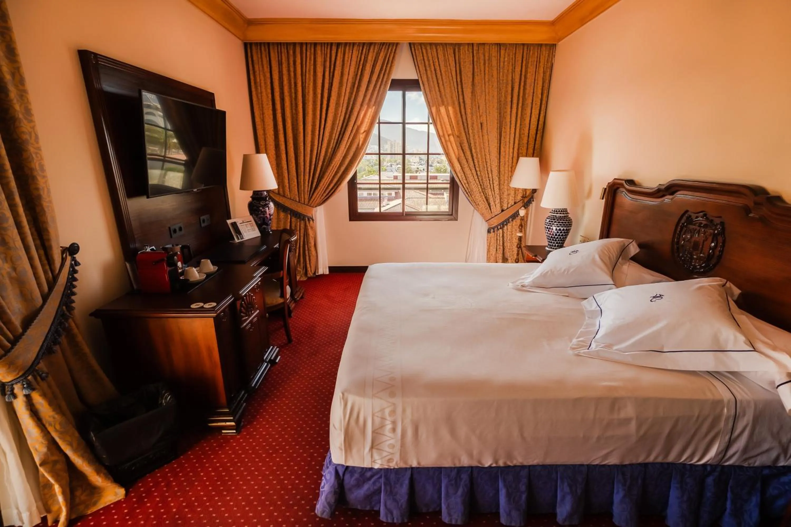 Double Room (3 Adults) in Europe Villa Cortes GL