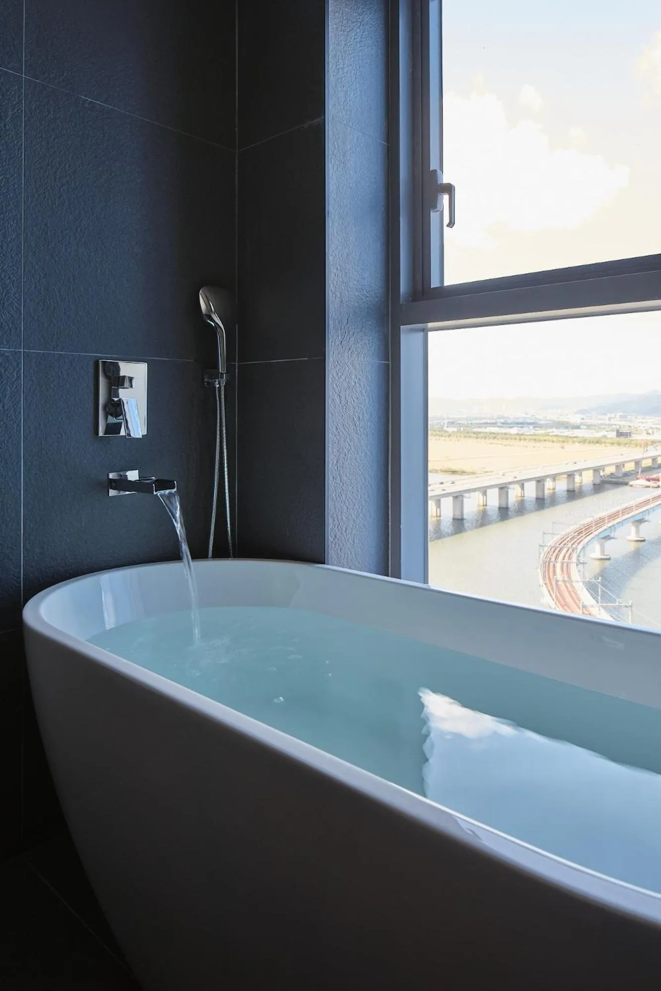 Deluxe Double River View in Hotel tt Gupo