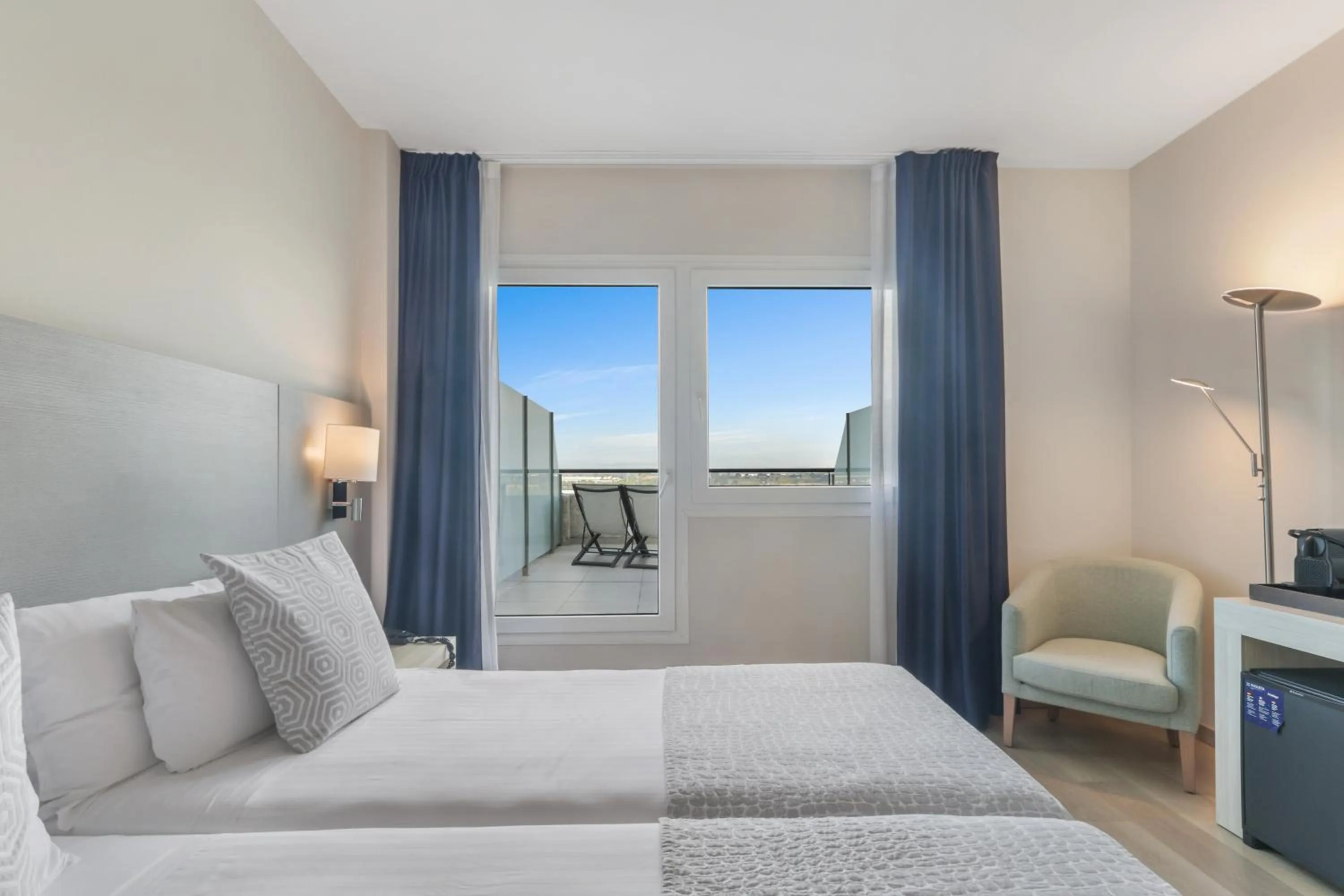 Deluxe Double Room with Terrace - single occupancy in Augusta Barcelona Vallès