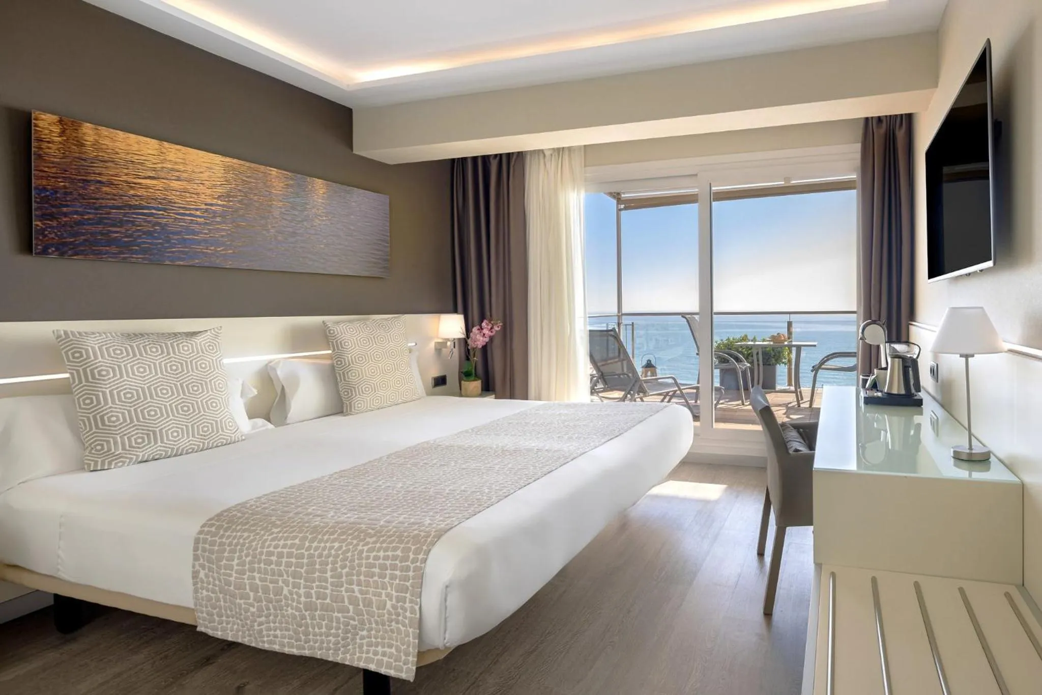 Superior Double or Twin Room with Sea View in Calipolis