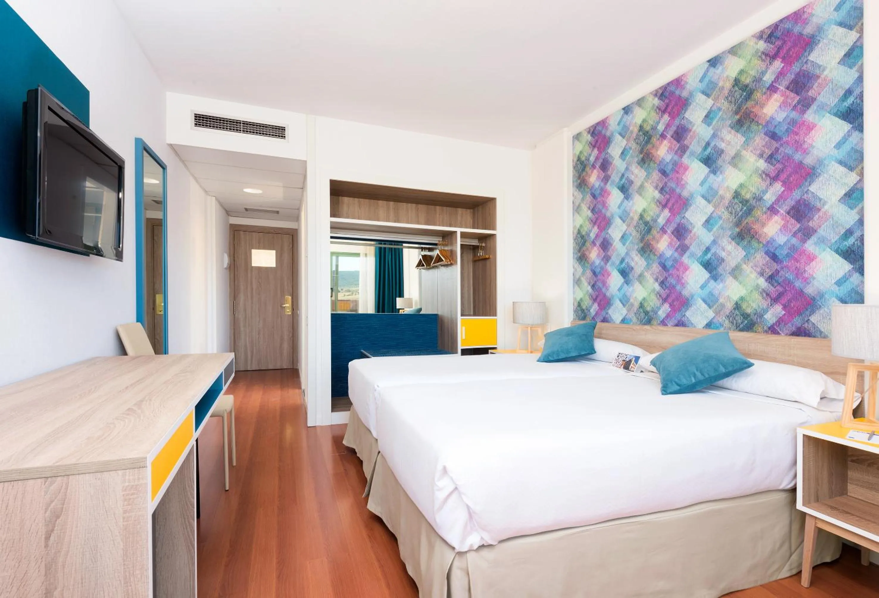 Standard Room with Balcony in Hotel Guadalajara & Conference Center Affiliated by Meliá