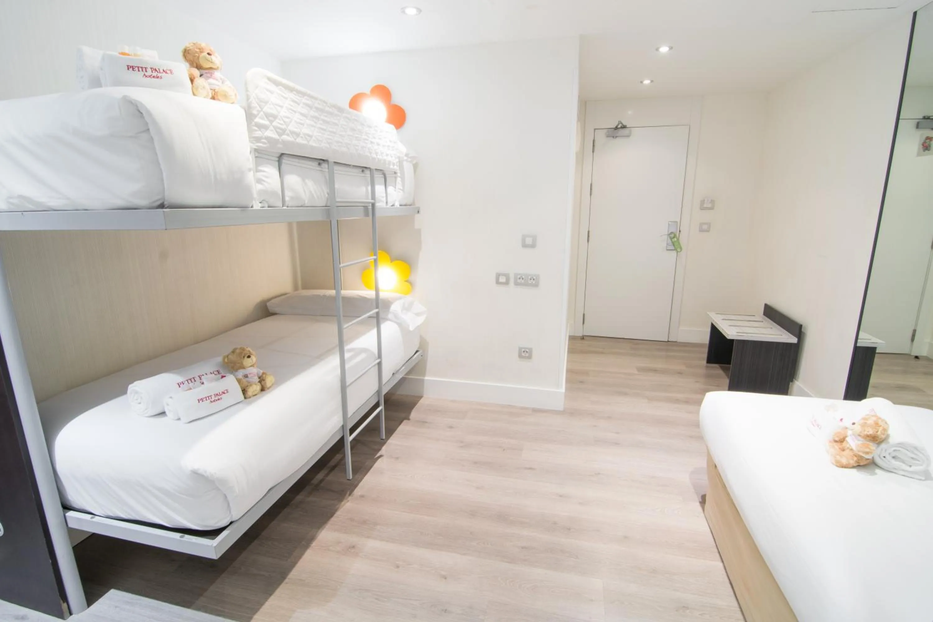 Quintuple Room (5 Adults) in Petit Palace Arenal