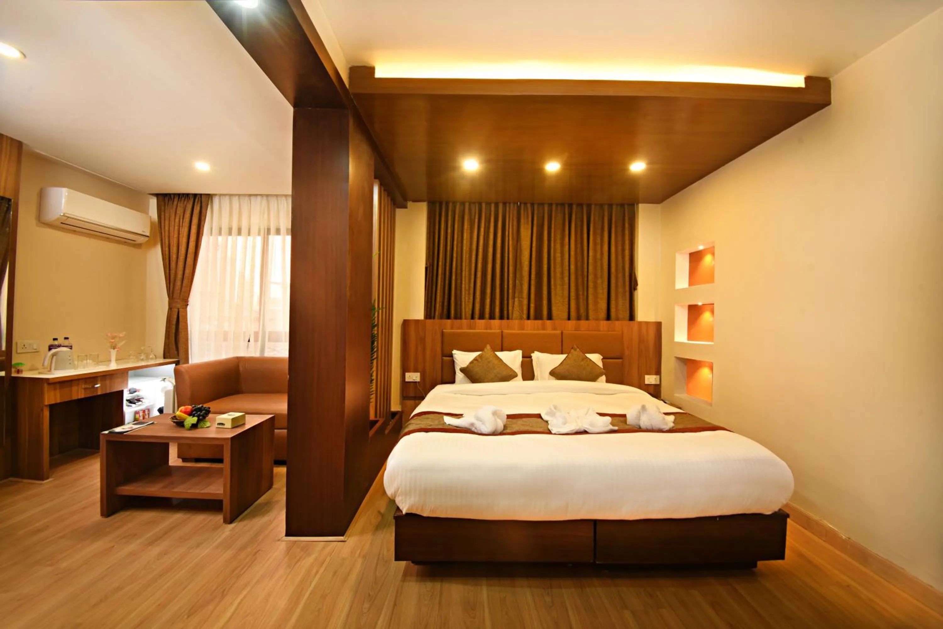 Deluxe King Room in Capital Boutique Hotel