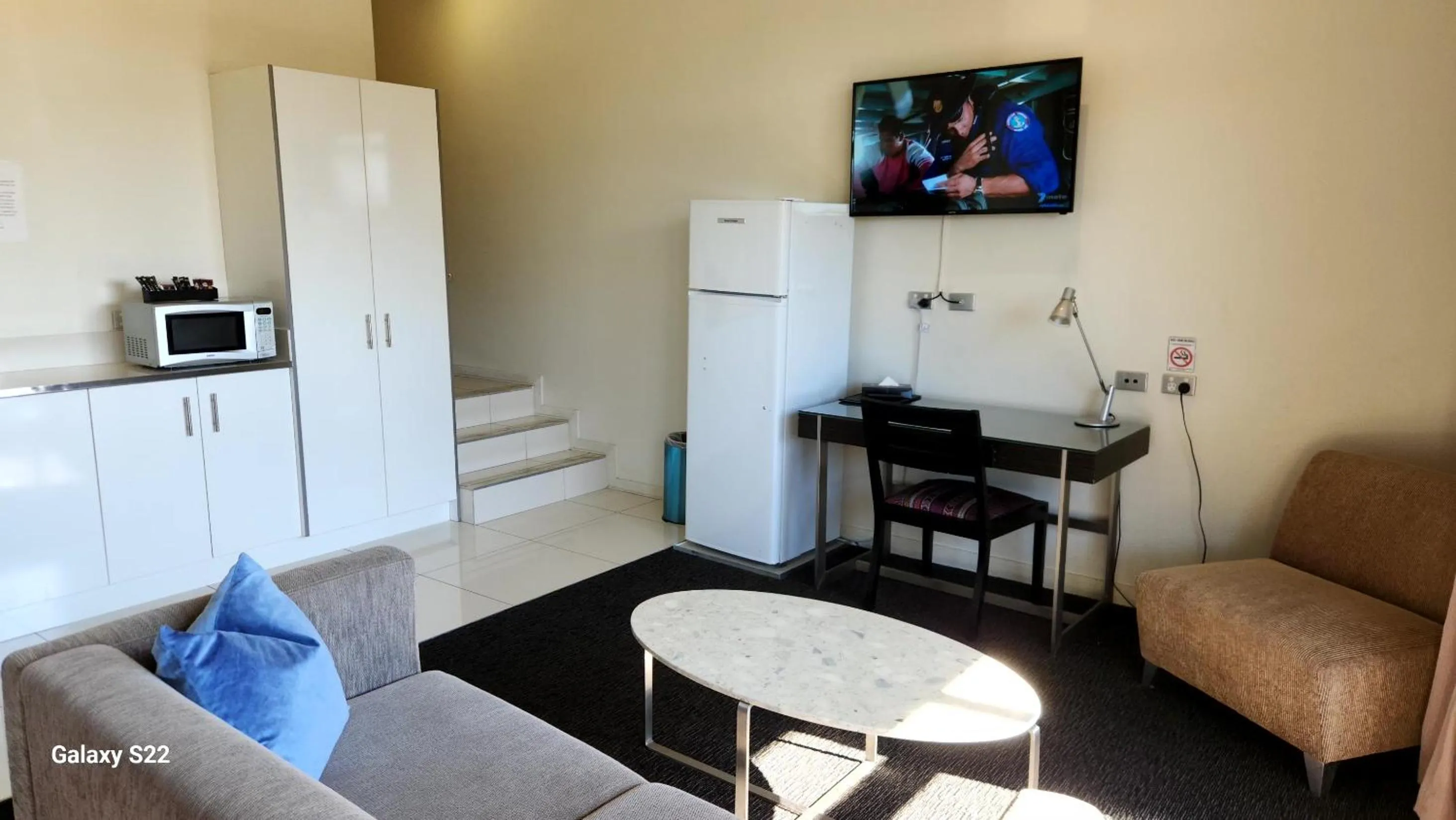 Deluxe Family Suite (Queen and Two Single Beds) in The Grand Motel