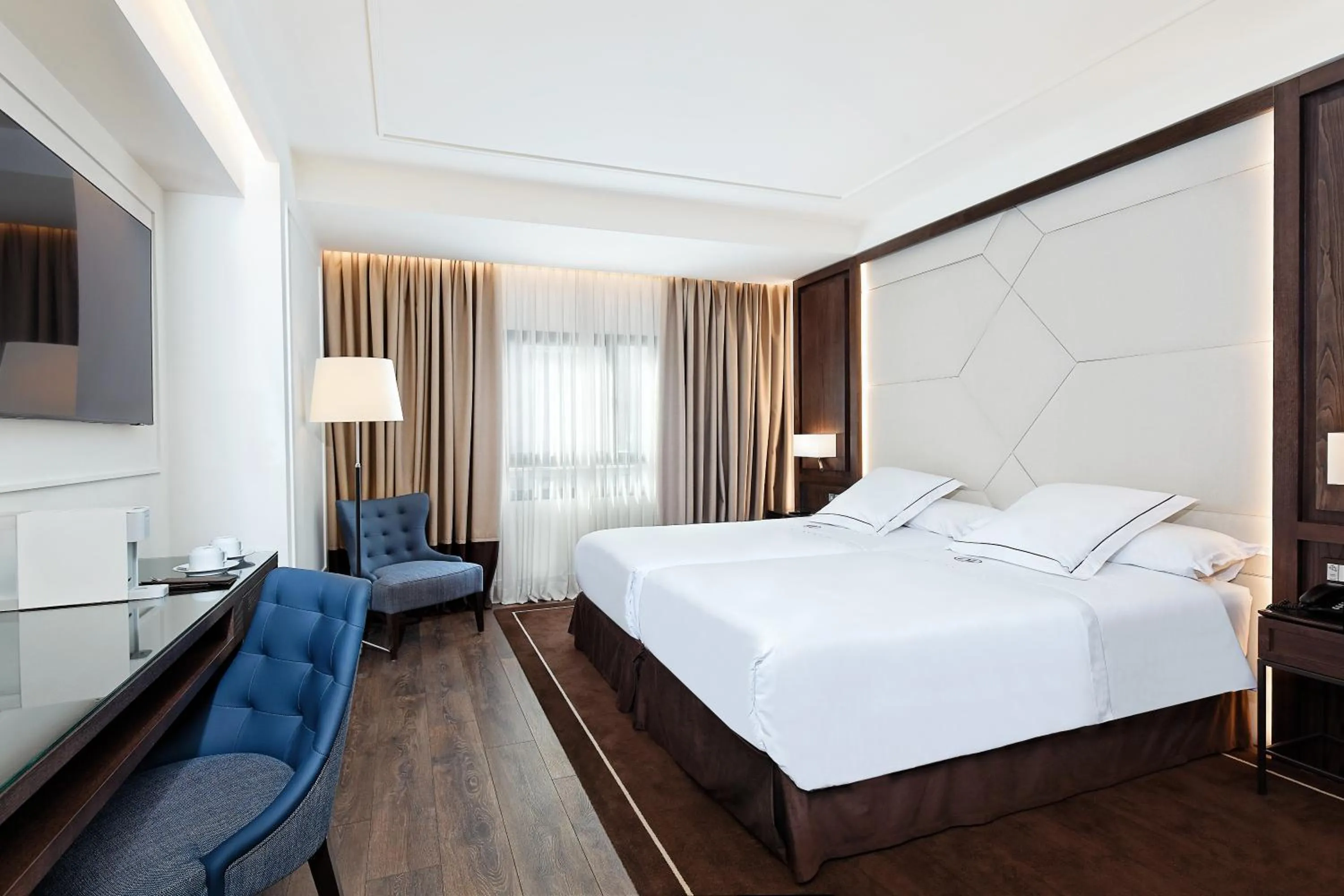 Superior Deluxe Room in Claridge Madrid