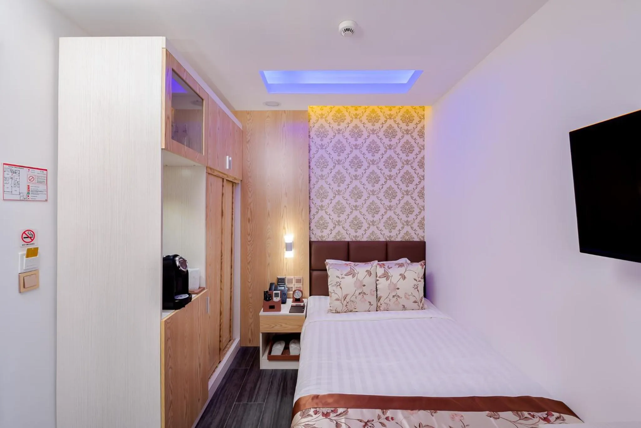 Standard Single Room (Free Return Airport Transfer and 10% off on Food & Beverage) - single occupancy in Summer Beach Maldives
