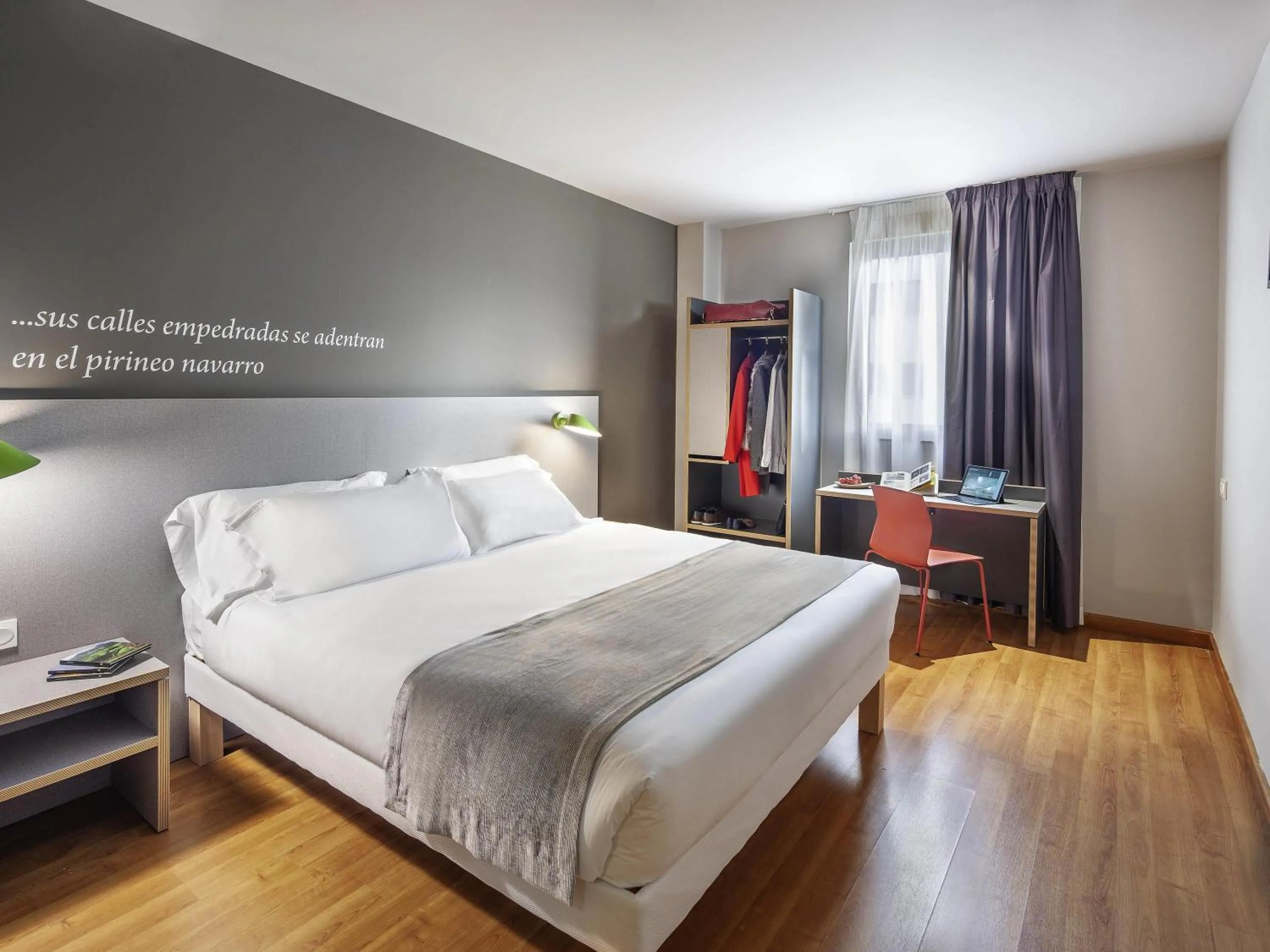 Standard Double Room in ibis Styles Pamplona Noain