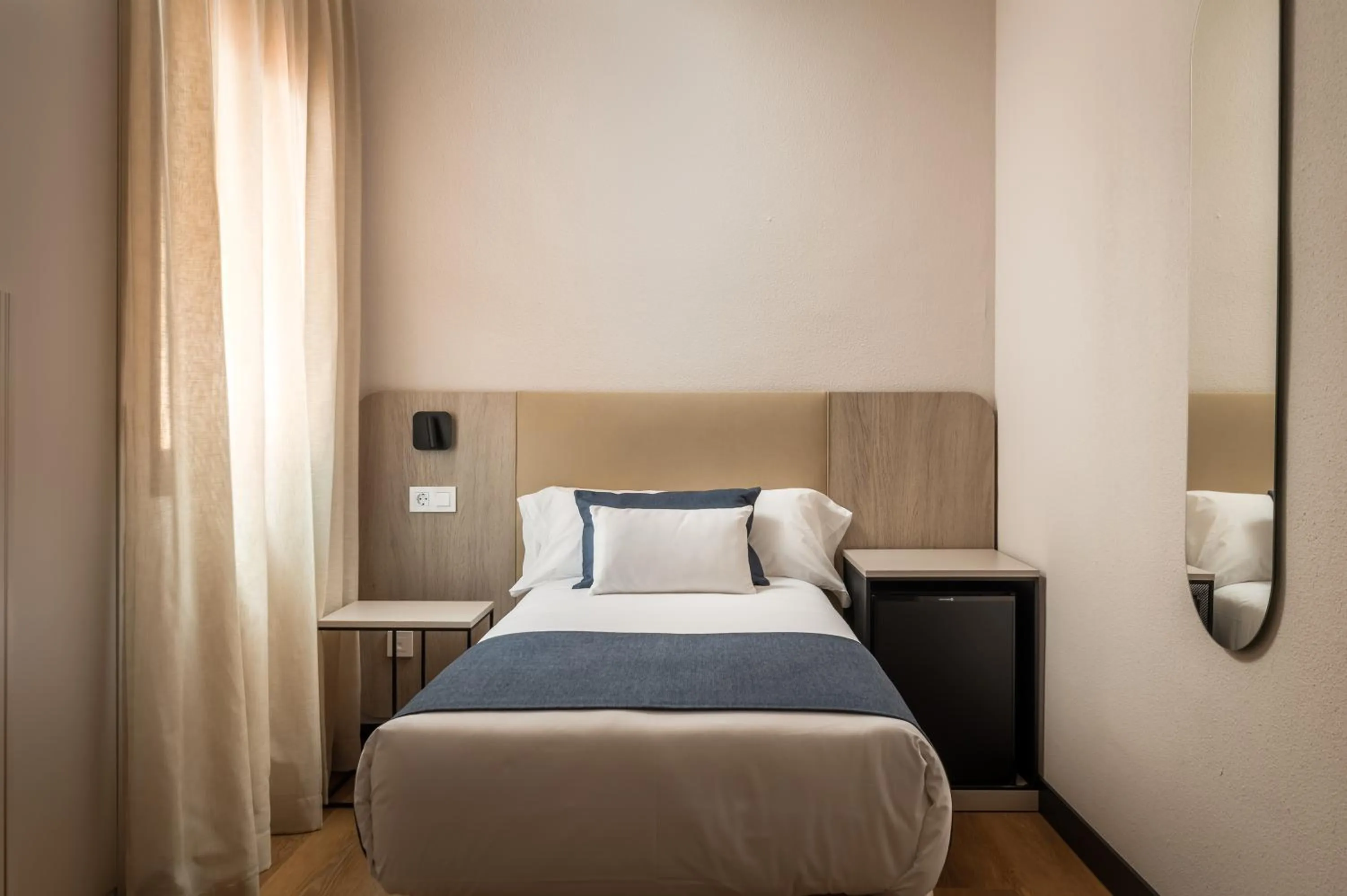 Single Room in Hotel Don Jaime 54