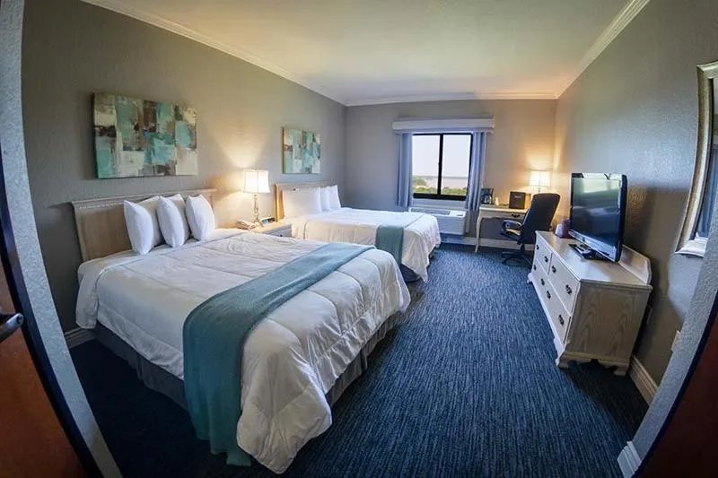 Quadruple Room with Two Queen Beds and Lake View - Non Smoking in Tanglewood Resort on Lake Texoma, an Ascend Collection Resort