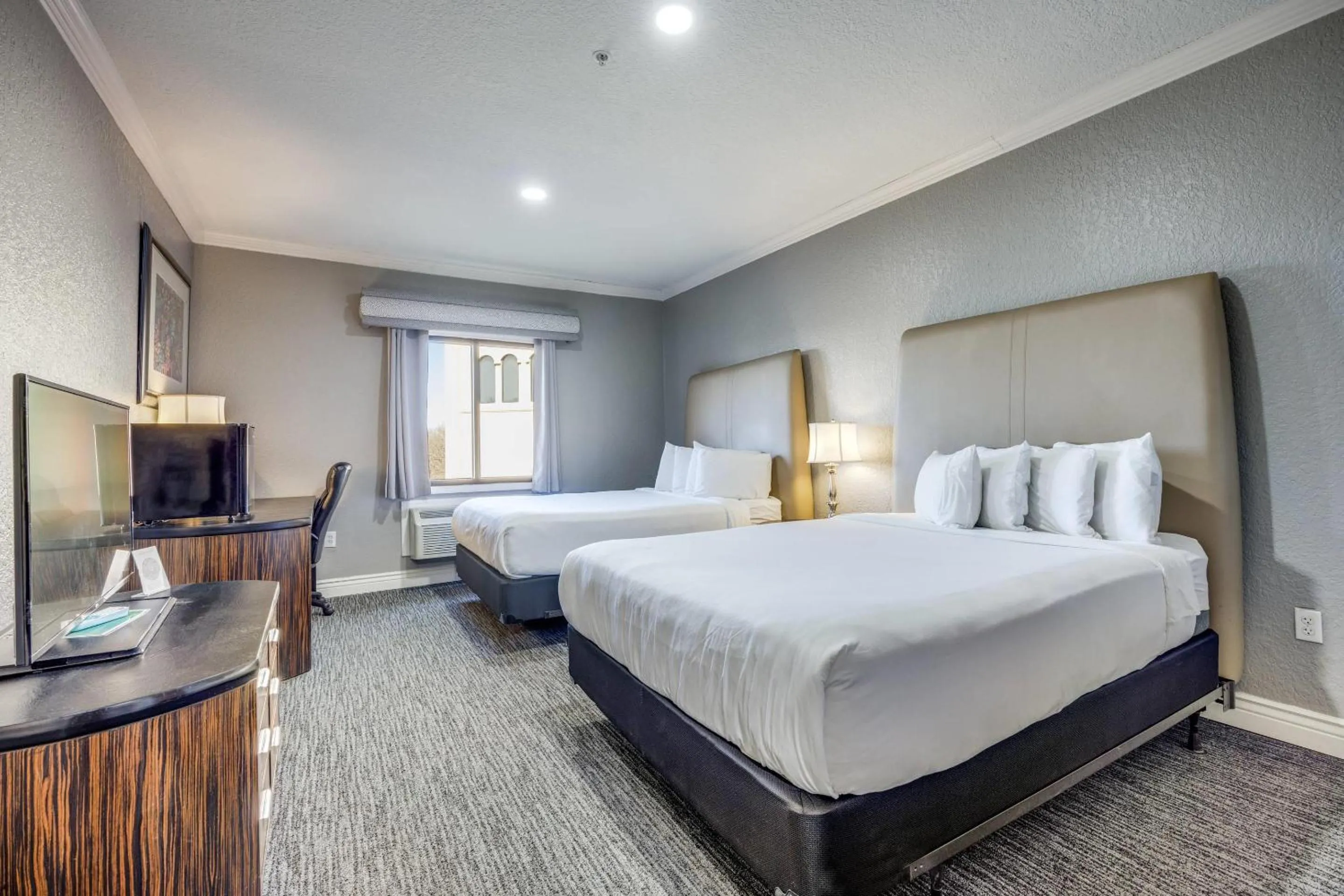 Quadruple Room with Two Queen Beds - Non Smoking in Tanglewood Resort on Lake Texoma, an Ascend Collection Resort