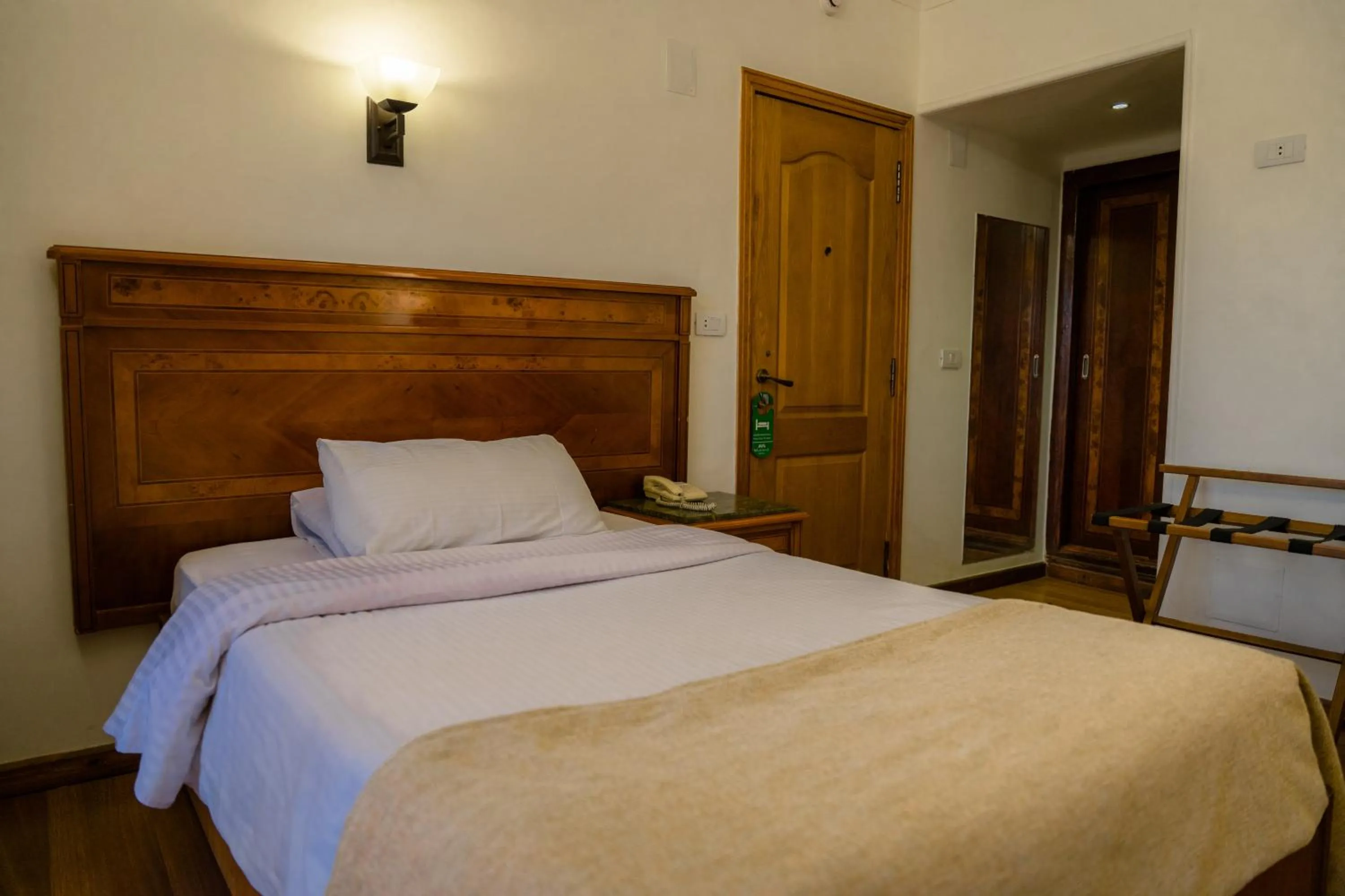 Standard Single Room - single occupancy in Hotel Royal Marshal