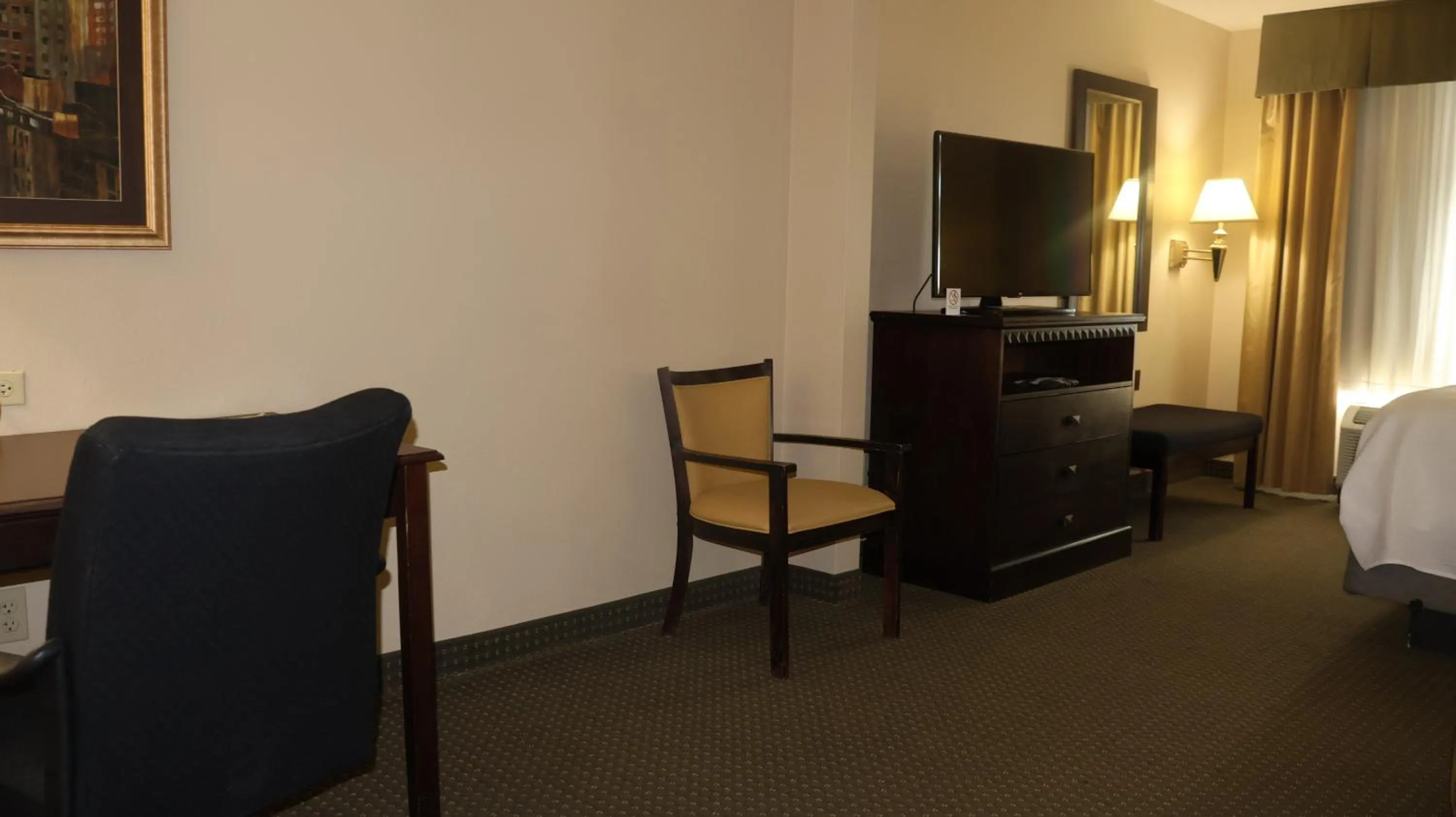 King Room - Non-Smoking in Wingate by Wyndham Peoria - Complimentary Area Shuttle