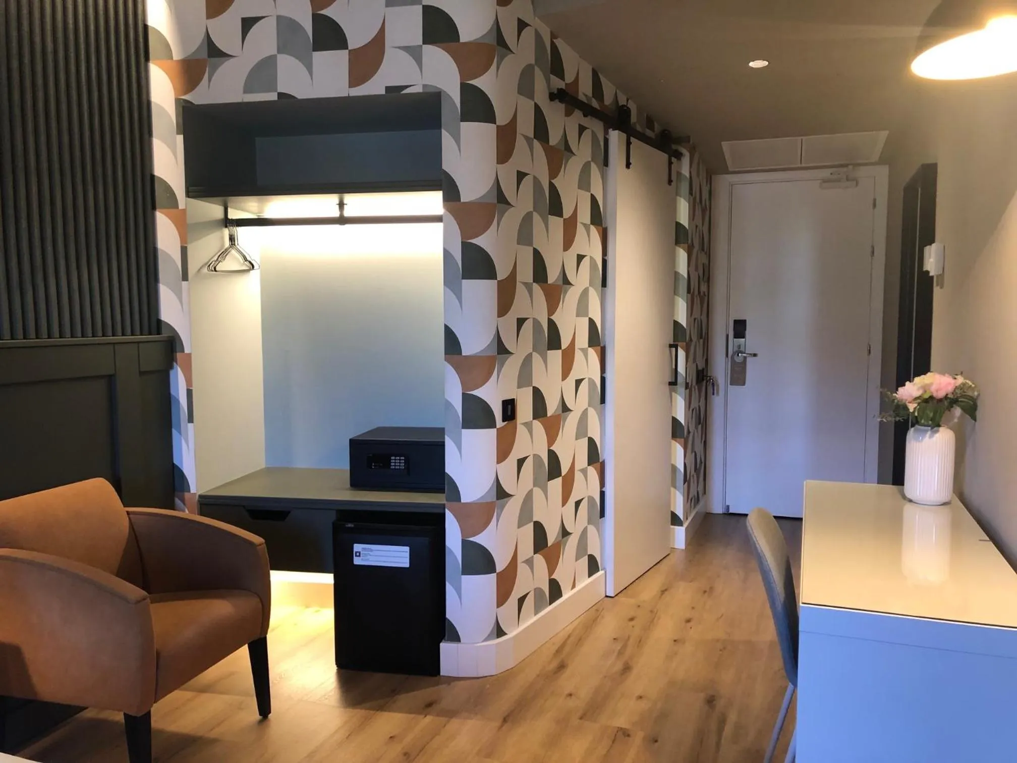 Deluxe Double or Twin Room with City View - single occupancy in Nuria