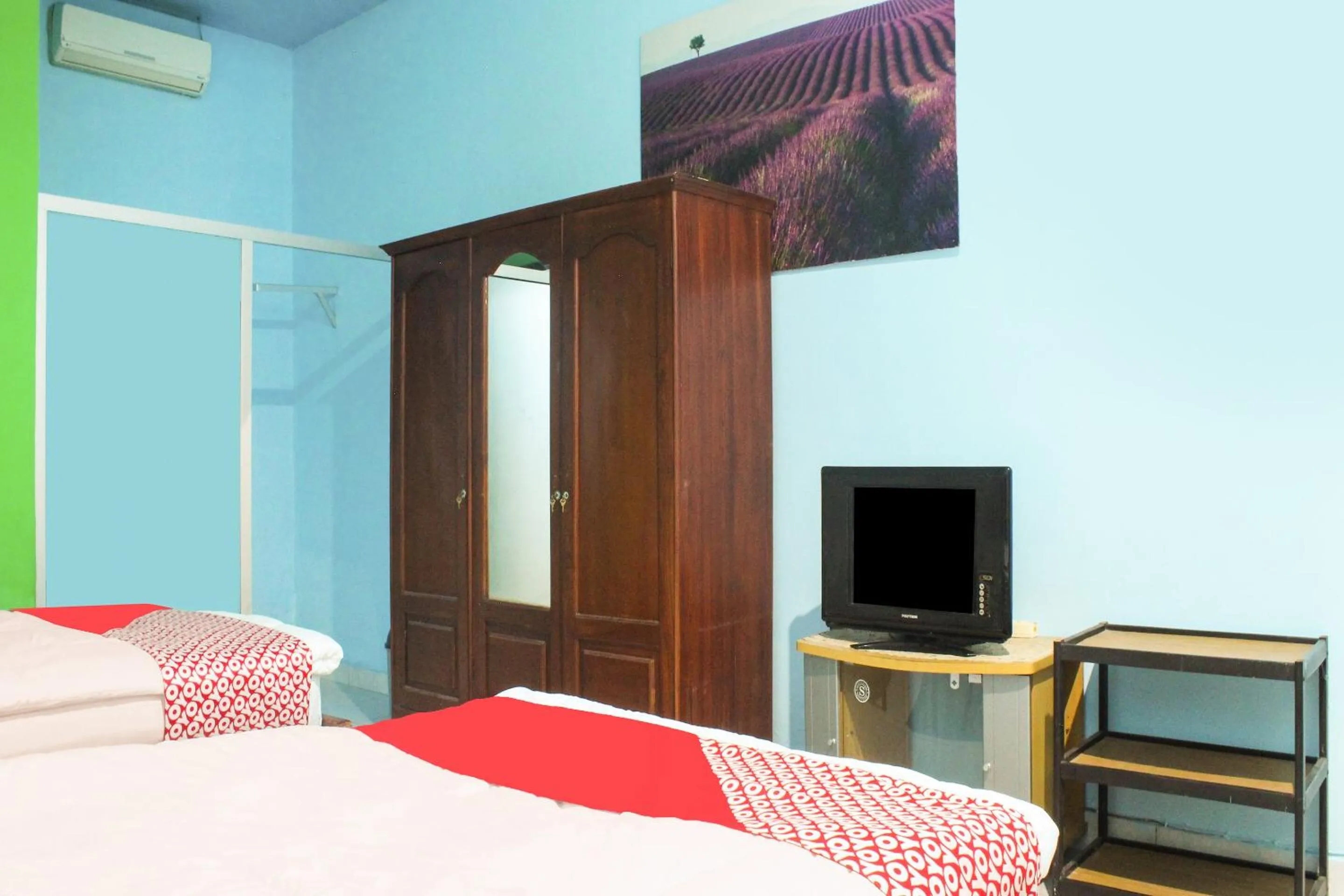 Standard Twin Room in Hotel O Wisma Harapan Baik