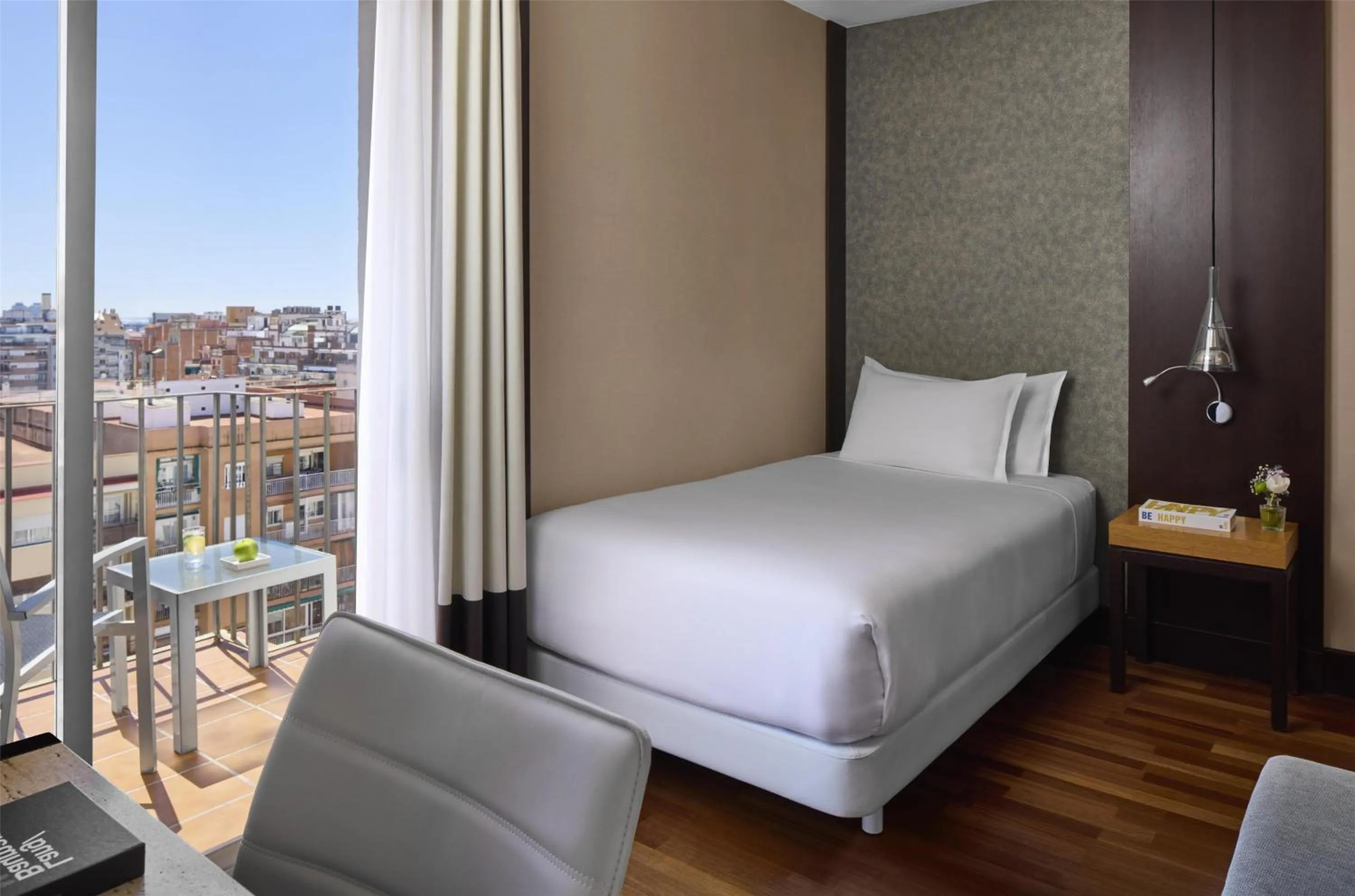 Standard Single Room in NH Barcelona Stadium