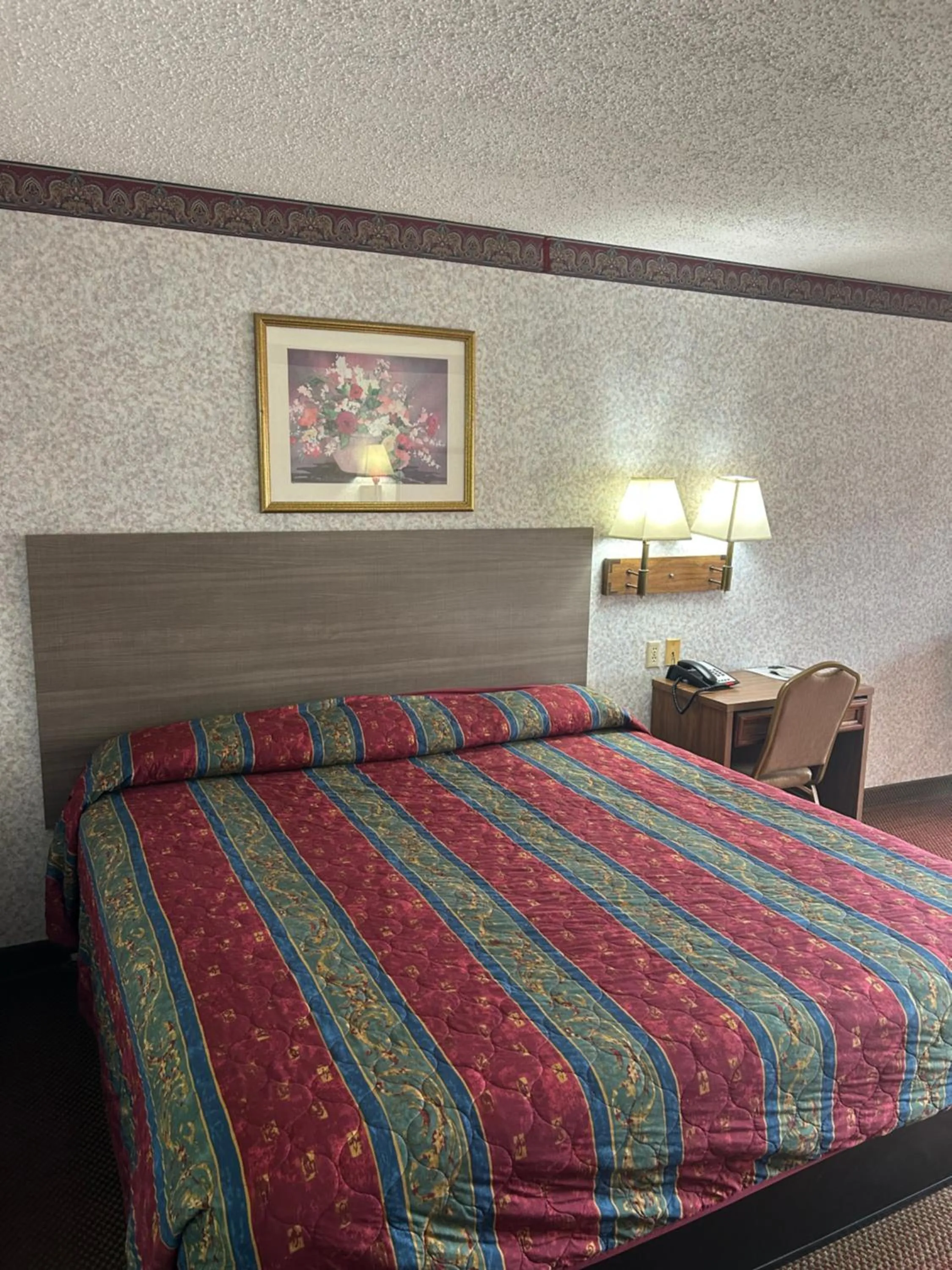 King Room - Smoking  in Heritage Inn