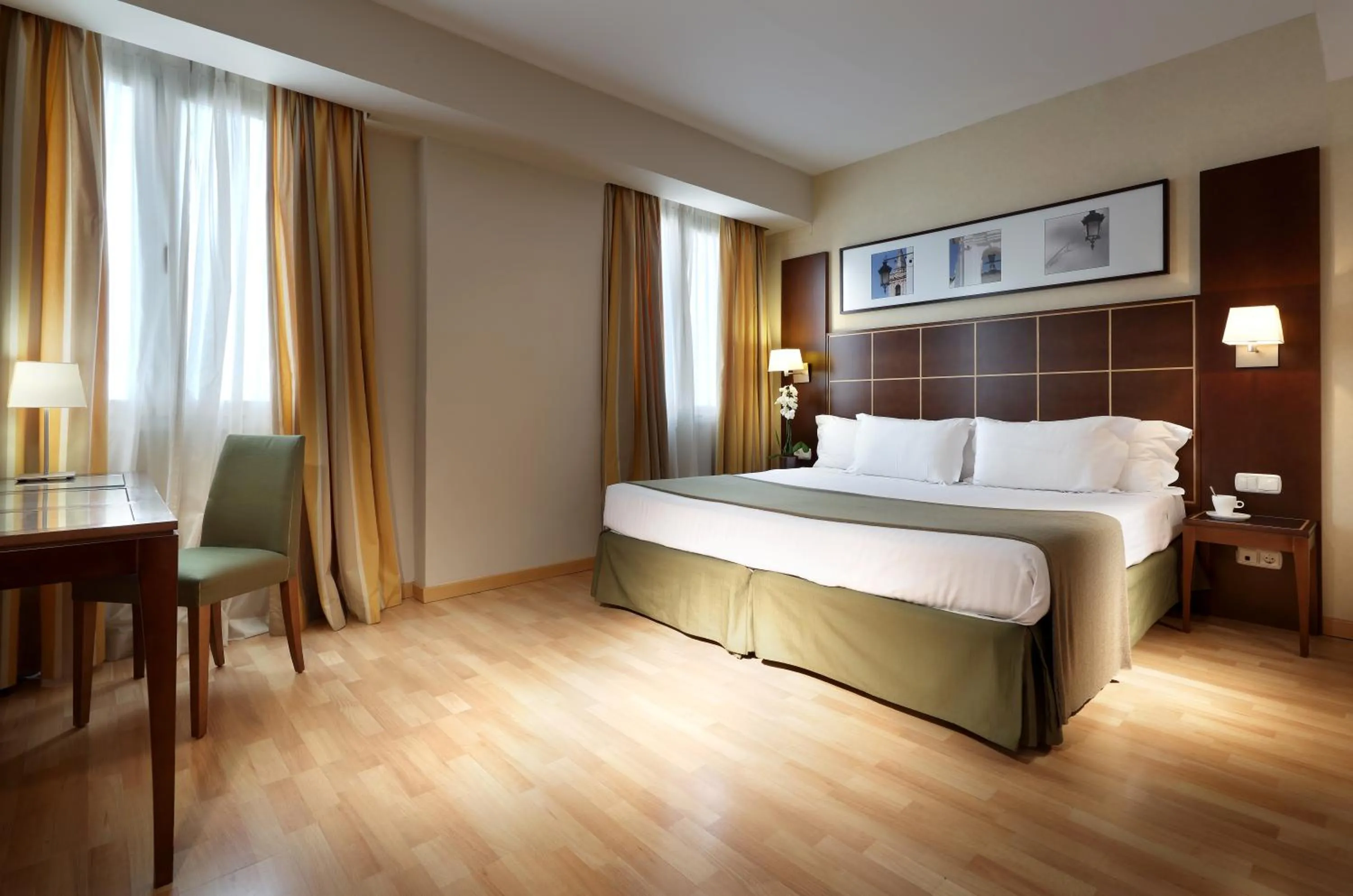 Triple Room in Exe Tartessos