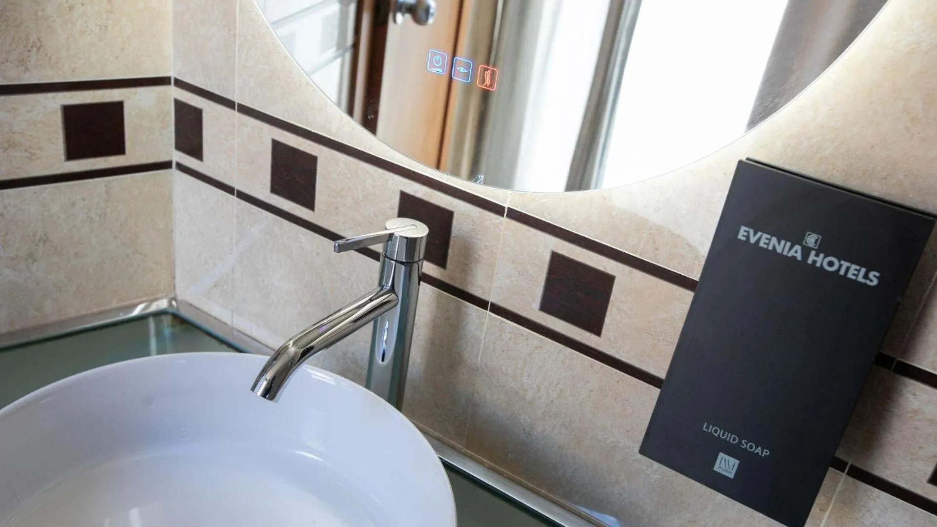 Triple Room in Evenia Rocafort