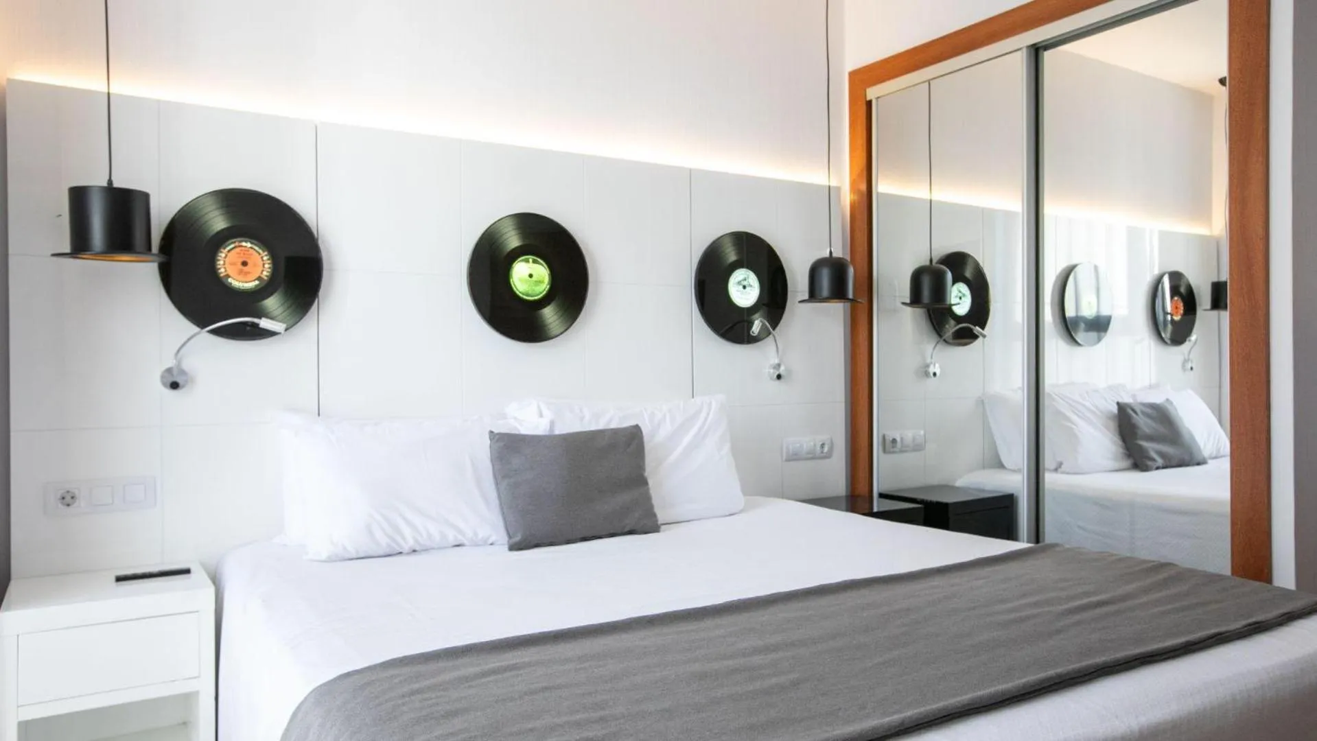 Double or Twin Room in Evenia Rocafort