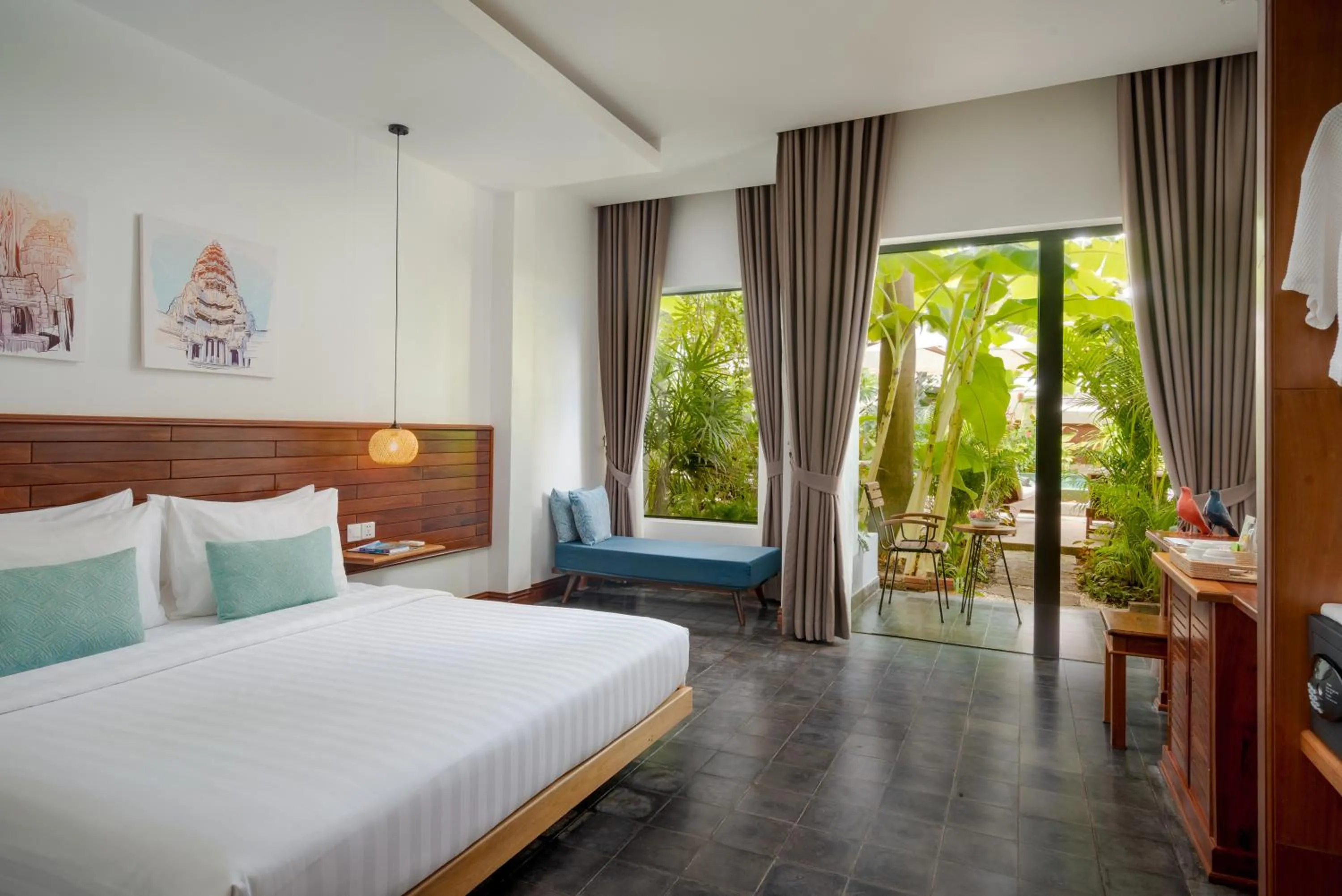 Deluxe Double Room with Balcony in Khmer House Boutique