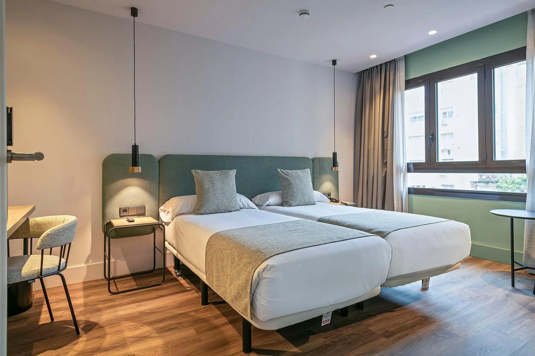 Superior Twin Room in Hotel Via Augusta