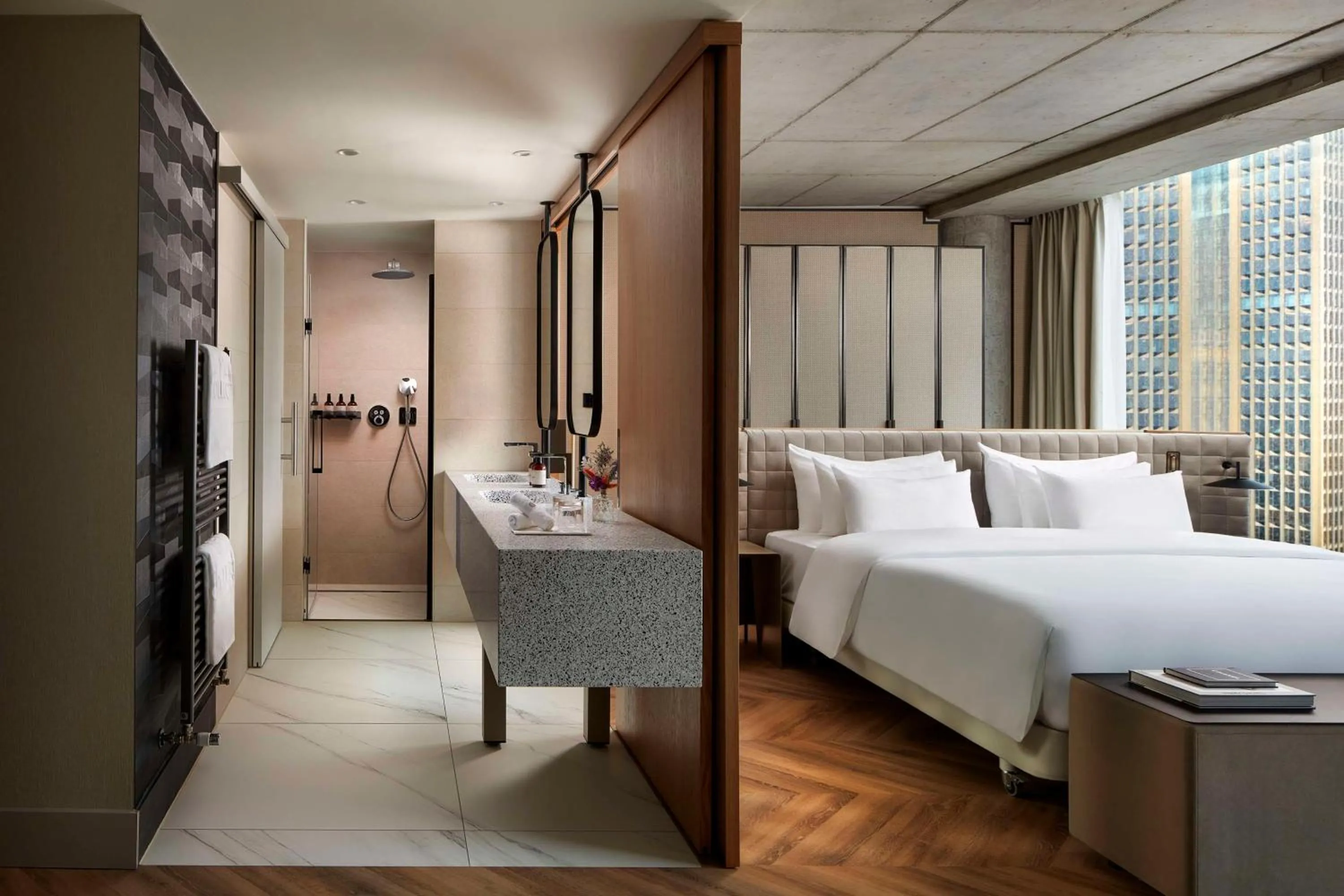 Junior Suite in NH Collection Frankfurt Spin Tower