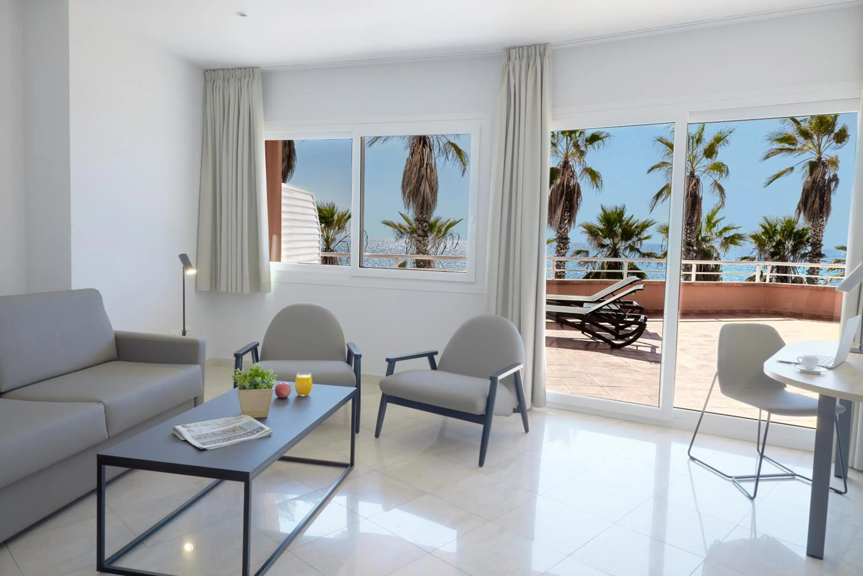 Suite with Sea View in Sunway Playa Golf & Spa Sitges