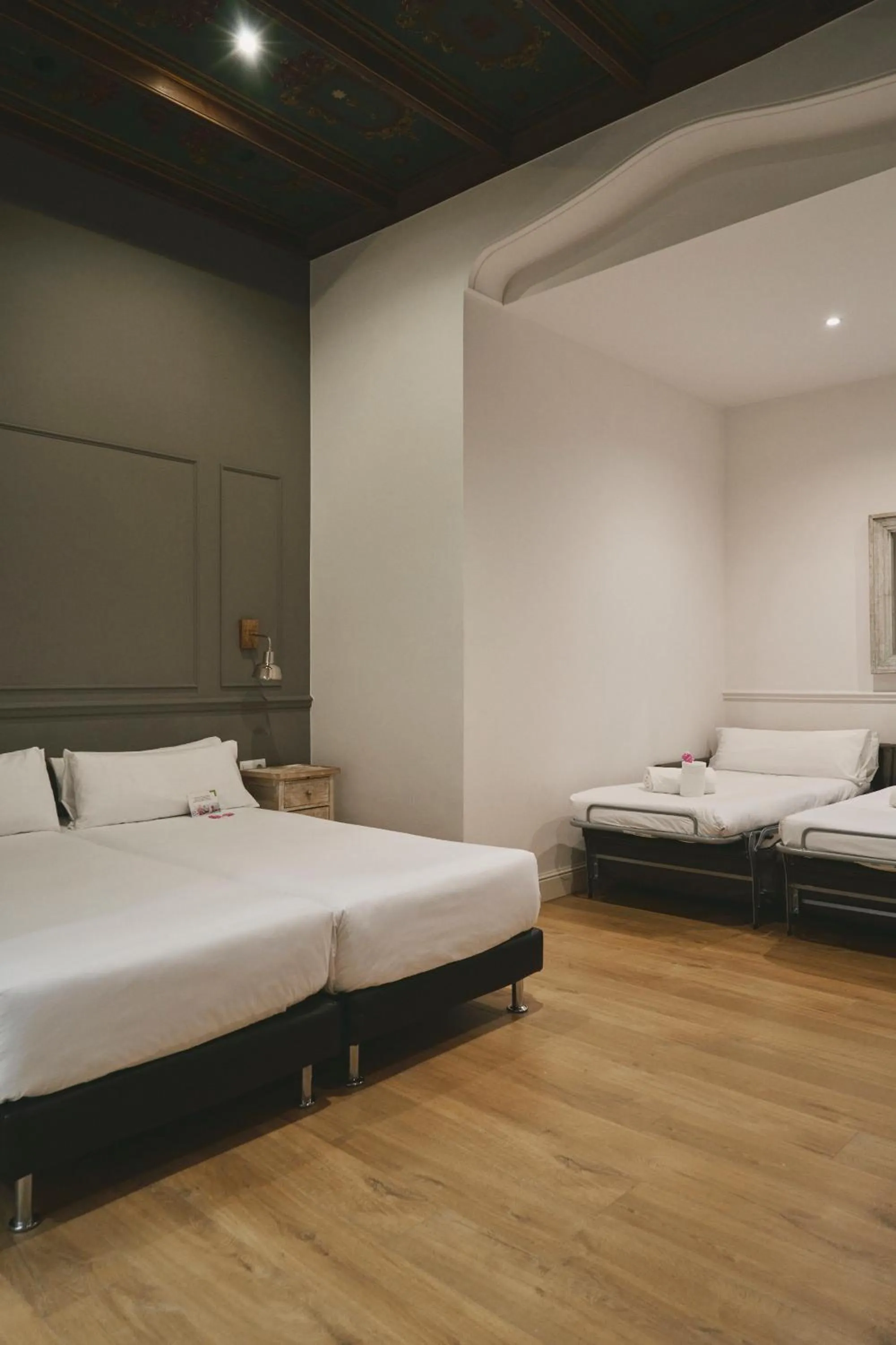 Quadruple Room in Mesón Castilla Atiram Hotels