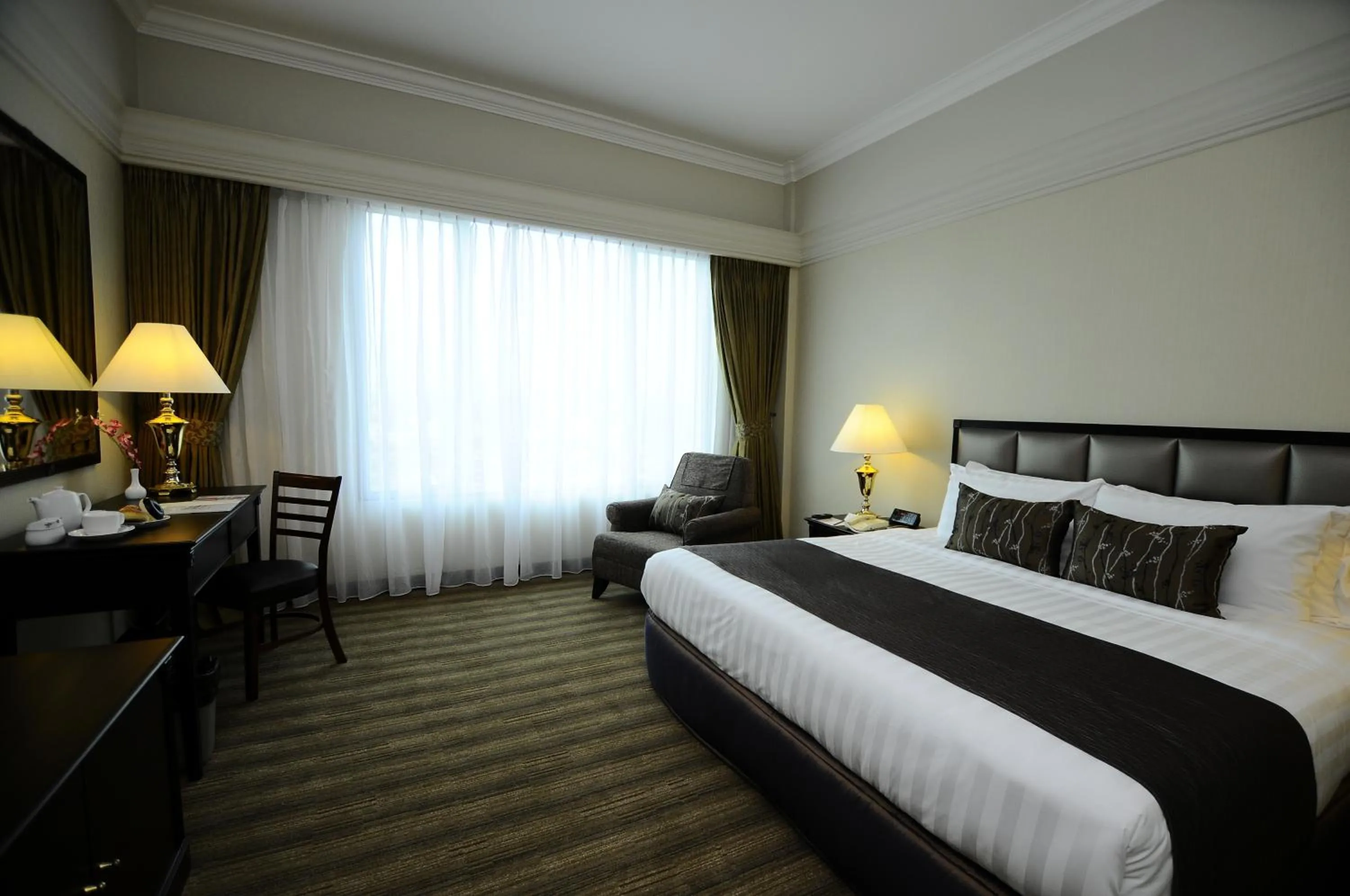 Deluxe King Room in The Katerina Hotel