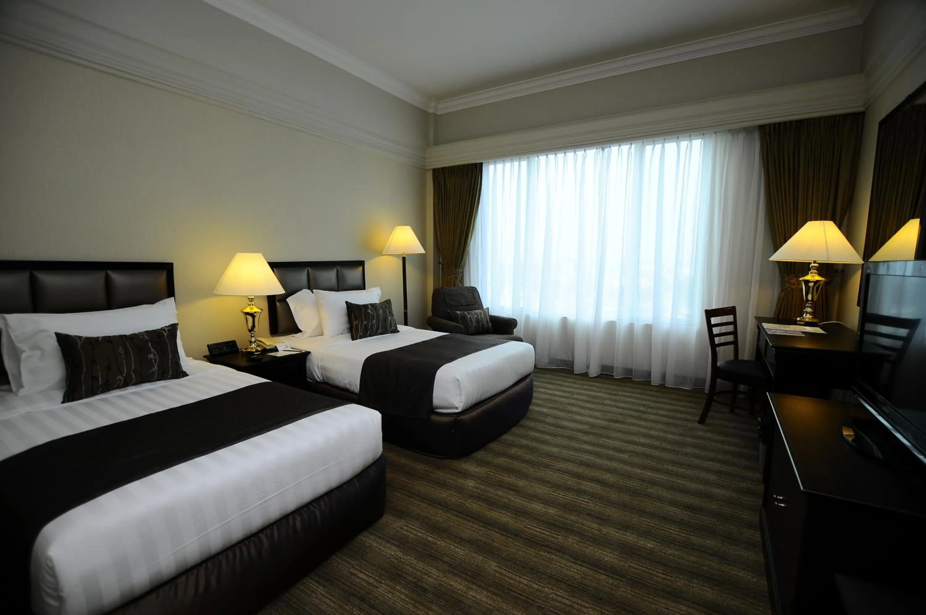 Deluxe Twin Room in The Katerina Hotel