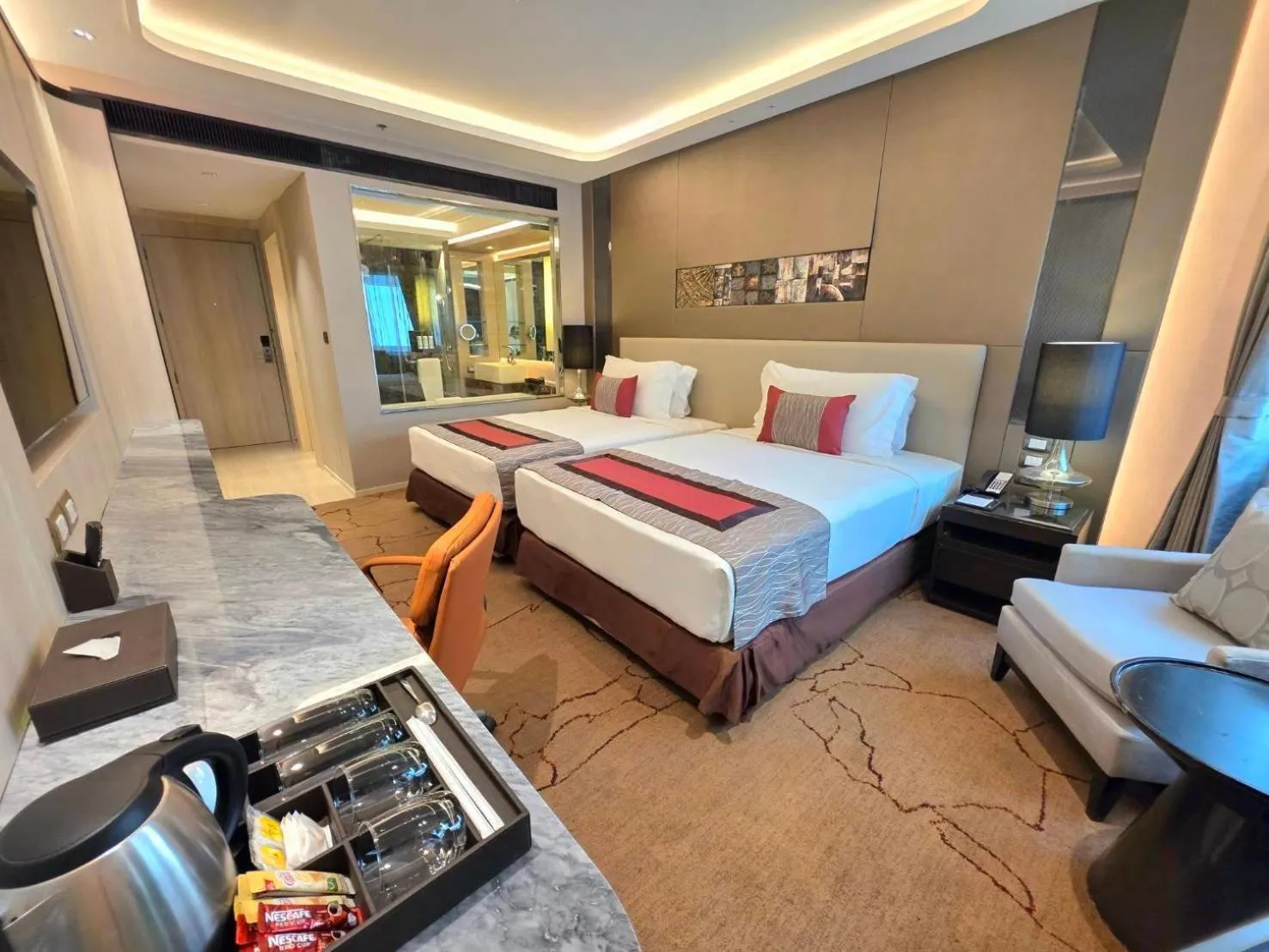 Deluxe Twin Room in Graceland Bangkok by Grace Hotel - SHA Extra Plus