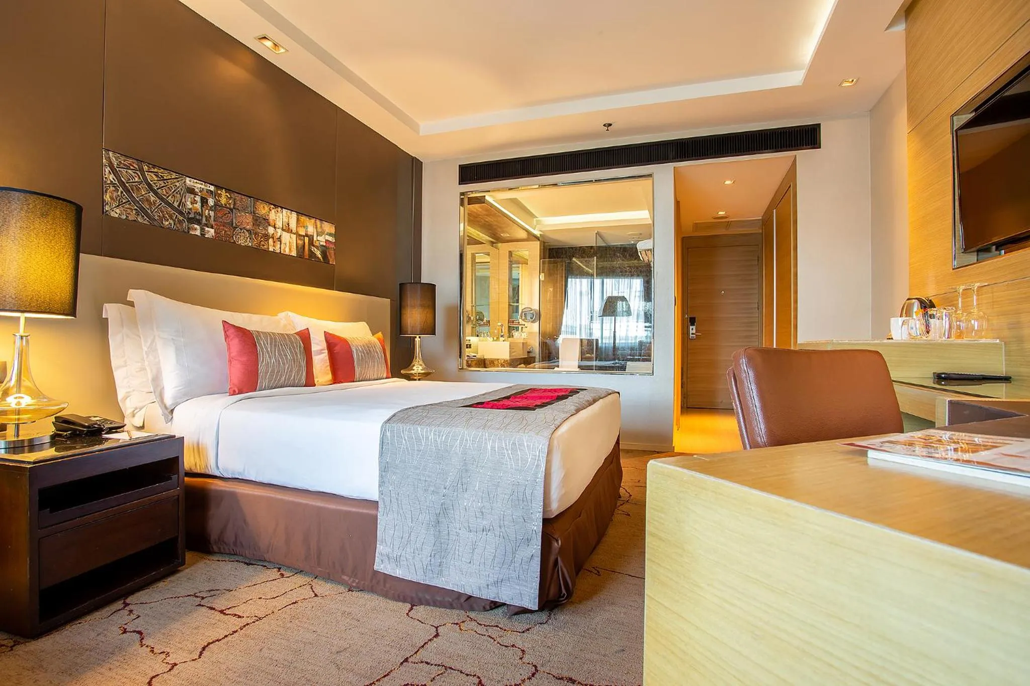 Superior Queen Room in Graceland Bangkok by Grace Hotel - SHA Extra Plus