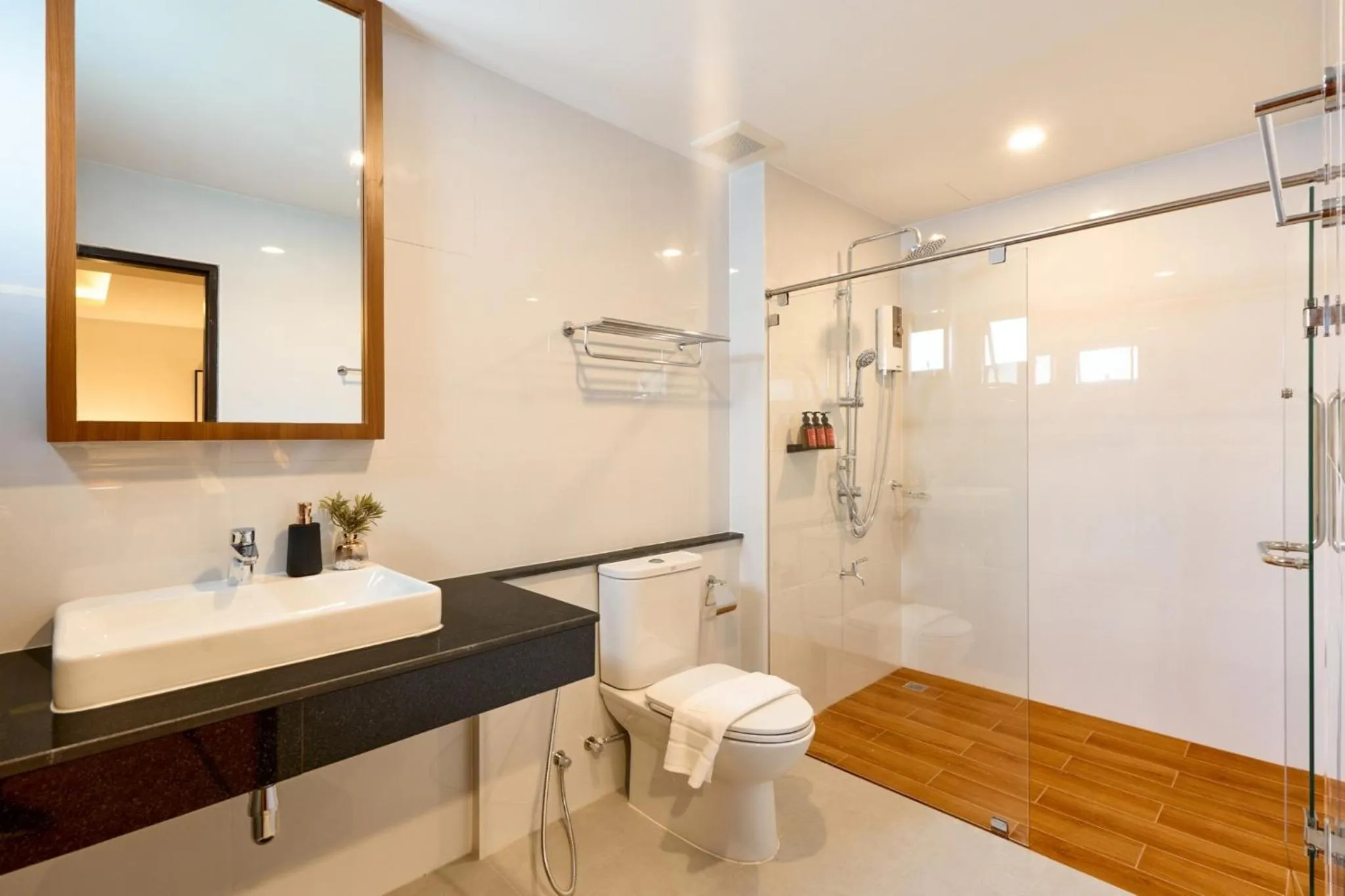 Deluxe King Suite in Be Phrasingh Hotel Chiang Mai