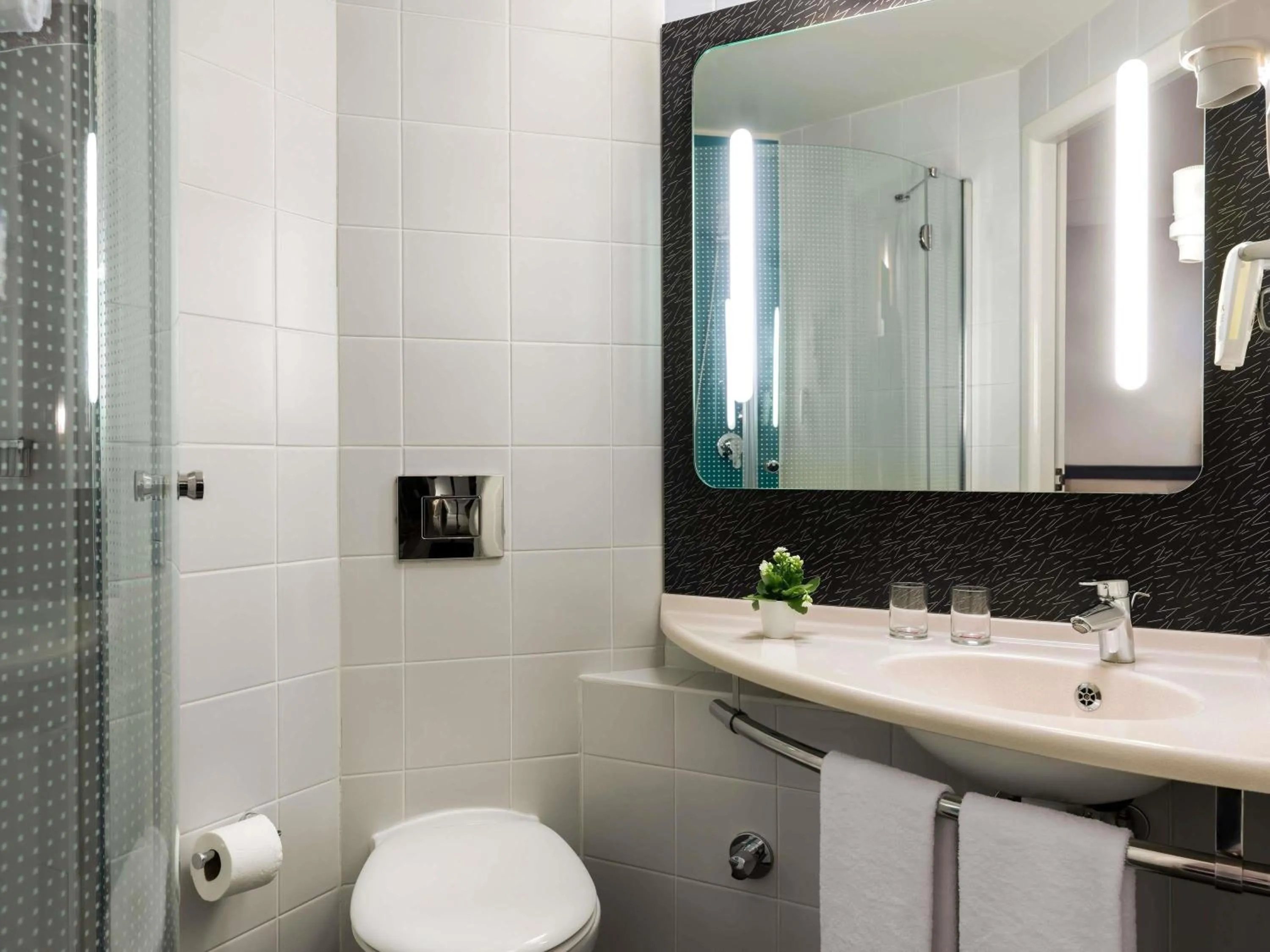 Standard Room with 2 Single Beds in ibis Ankara Airport Hotel